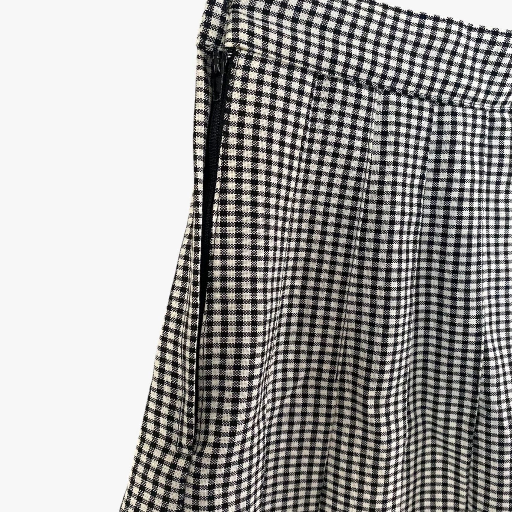 Vintage VINTAGE La Belle Pleated Mini Skirt Women's Size 3 Black/White Checkered Pattern Skirt Mens? No, Women. Size 26" / US 2 / IT 38 - 5 Thumbnail