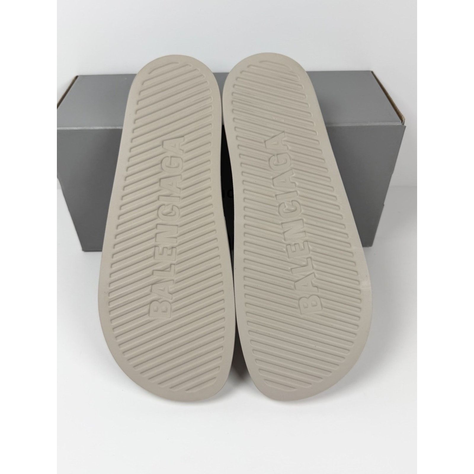 Balenciaga Size 10 - Balenciaga Beige Pool Campaign Logo Sandals NEW! Size US 10 / EU 43 - 7 Thumbnail