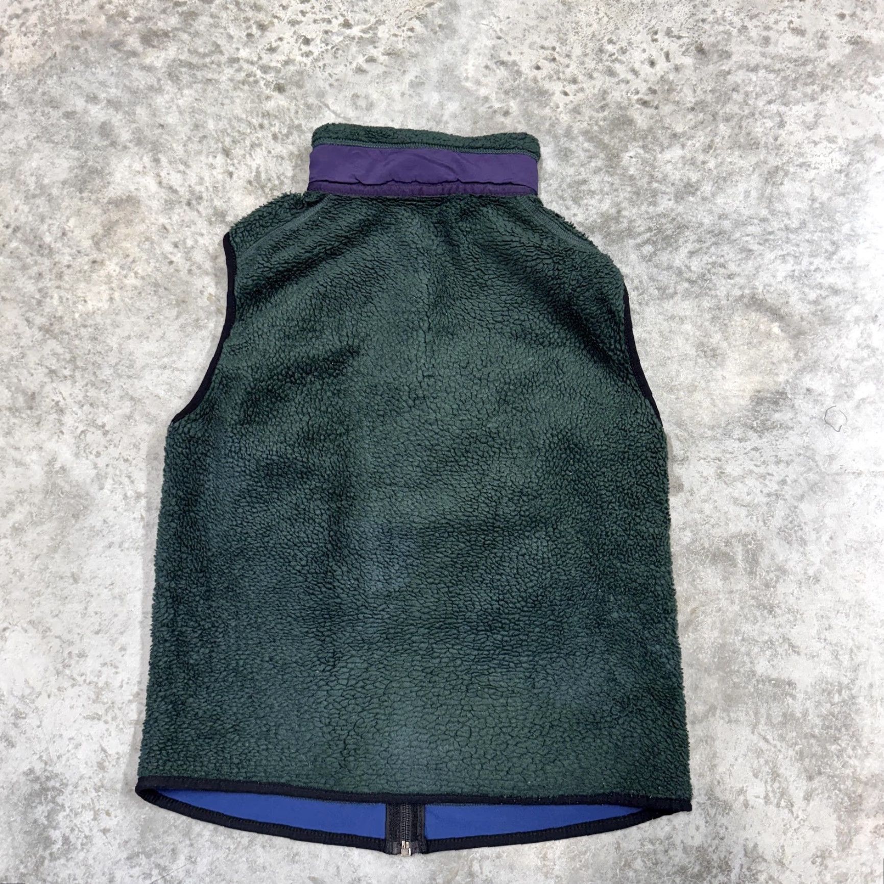 Patagonia VINTAGE Patagonia Vest Mens Small Green Purple Synchilla Fleece Zip Made USA 90s Size US S / EU 44-46 / 1 - 4 Thumbnail