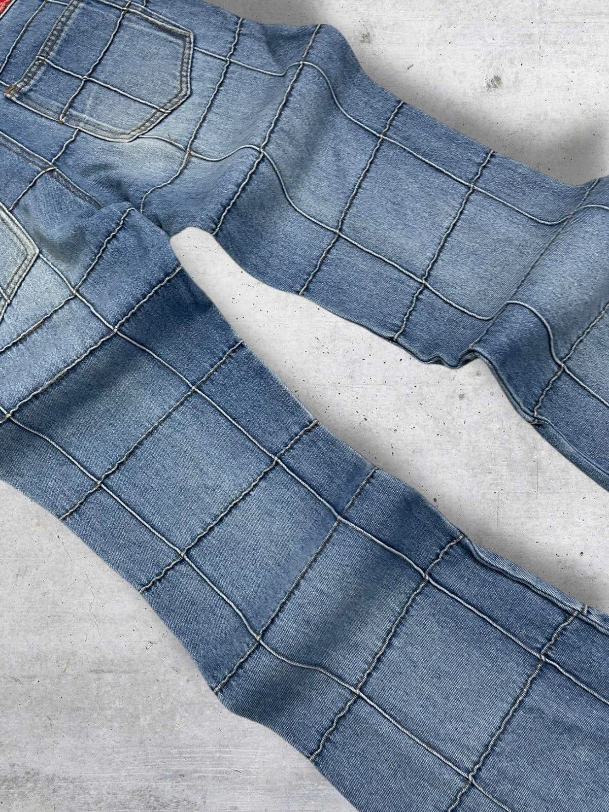 Japanese Brand VINTAGE NEW SPORTS USA 90S OG FLARED KINKY DISTRESSED DENIM Size US 27 - 14 Thumbnail