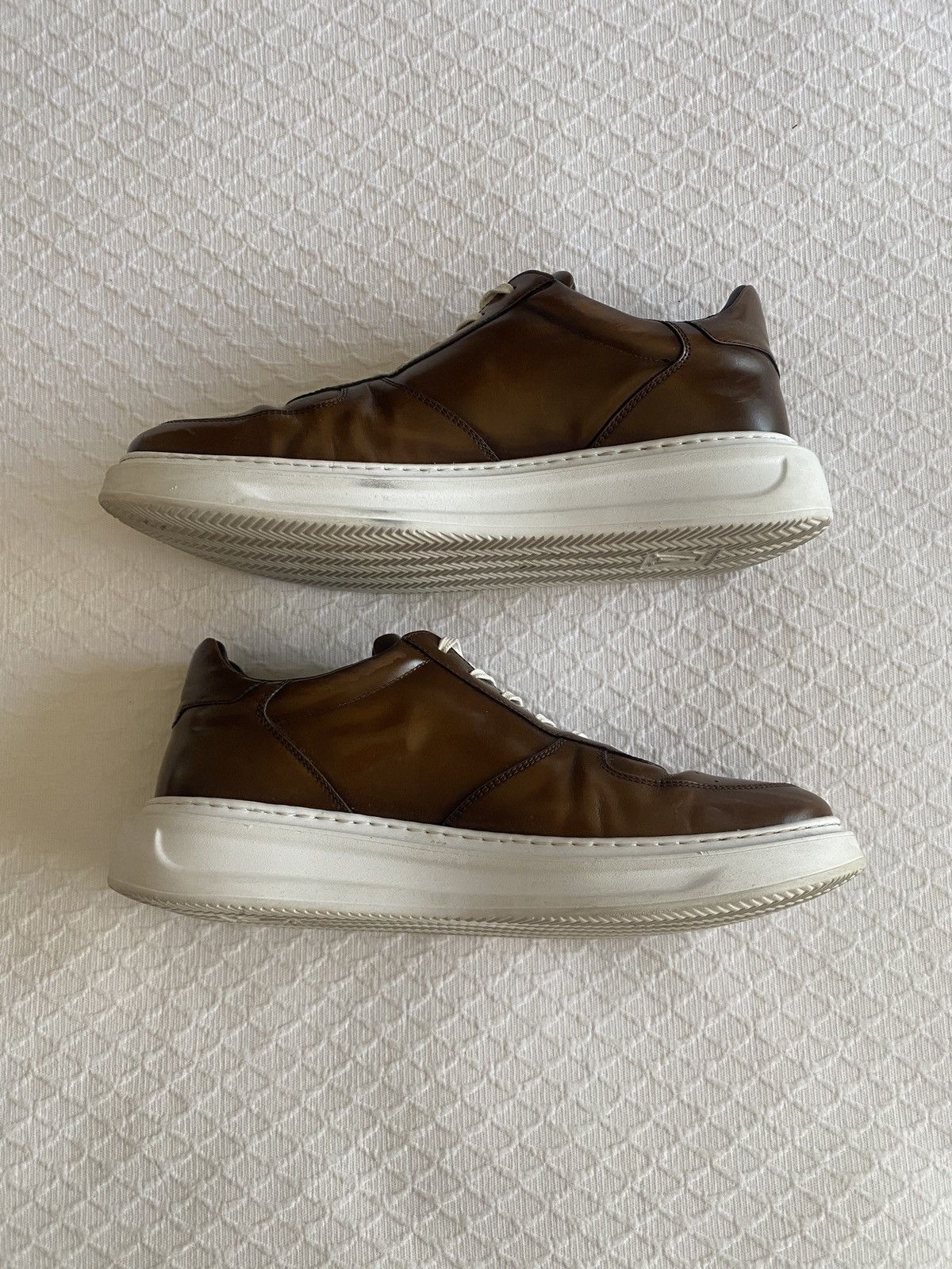 Louis Vuitton Louis Vuitton Beverly Hills Sneaker Size US 9 / EU 42 - 3 Thumbnail