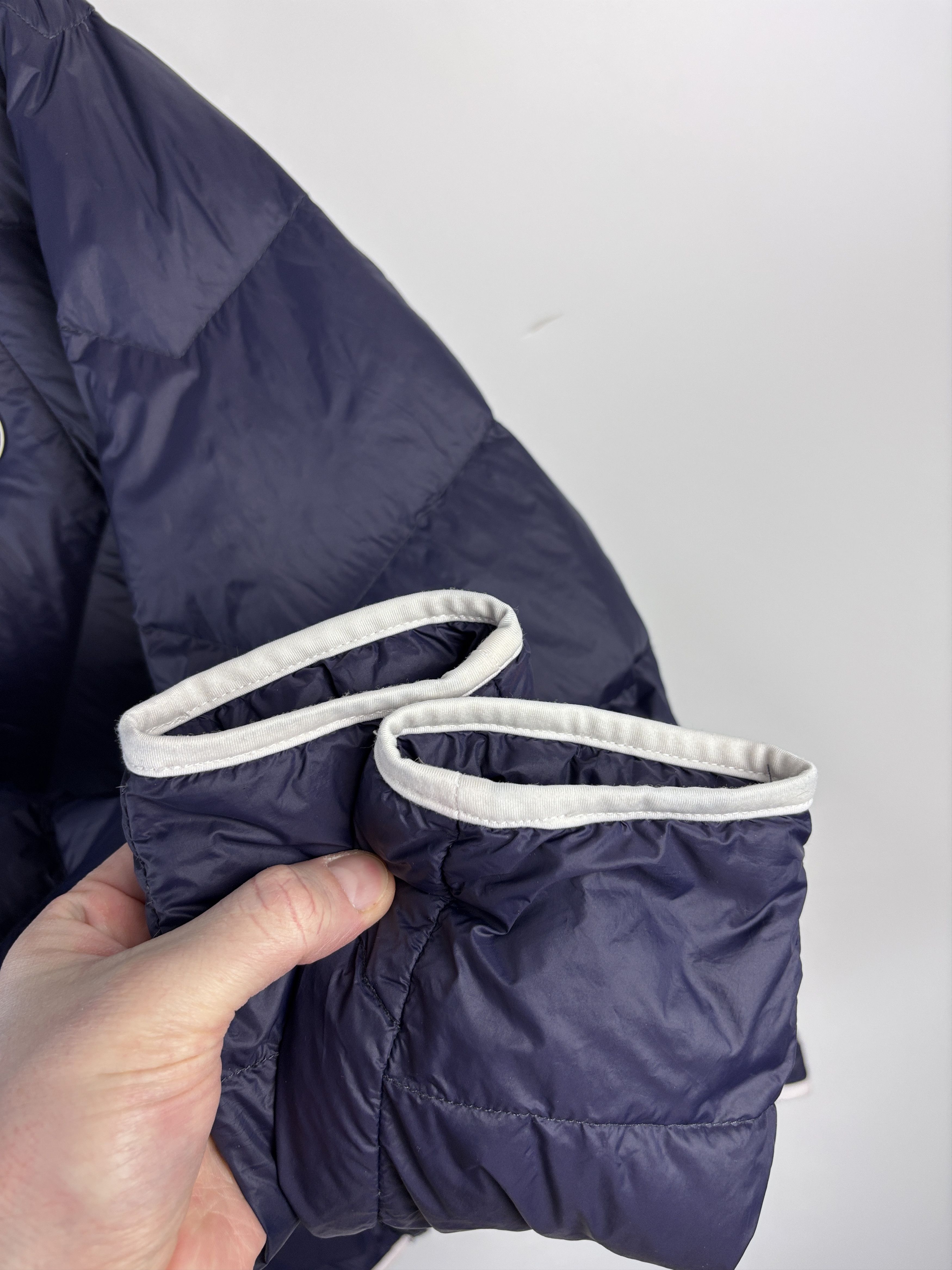 Versace Versace 1969 Lightweight Down Jacket Purple 19V69 Size L Size US L / EU 52-54 / 3 - 7 Thumbnail