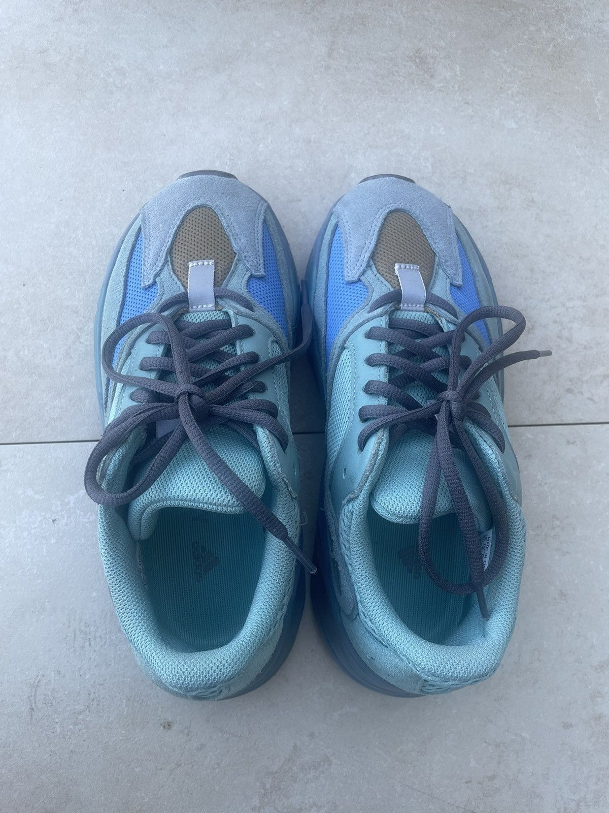 Adidas adidas Yeezy Boost 700 Faded Azure OG Box and Tags Size US 6.5 / EU 39-40 - 3 Thumbnail