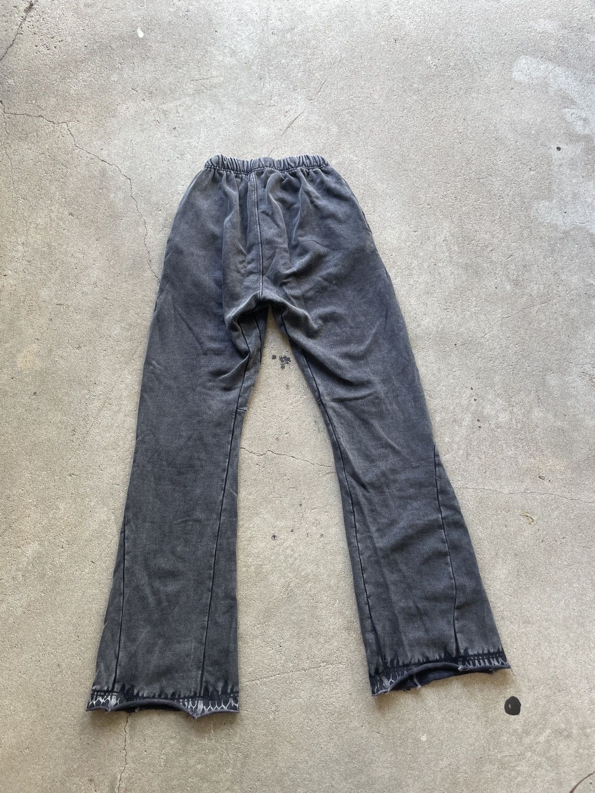 MNML Mnml Vintage Grey Flared Sweatpants Size US 28 / EU 44 - 2 Thumbnail