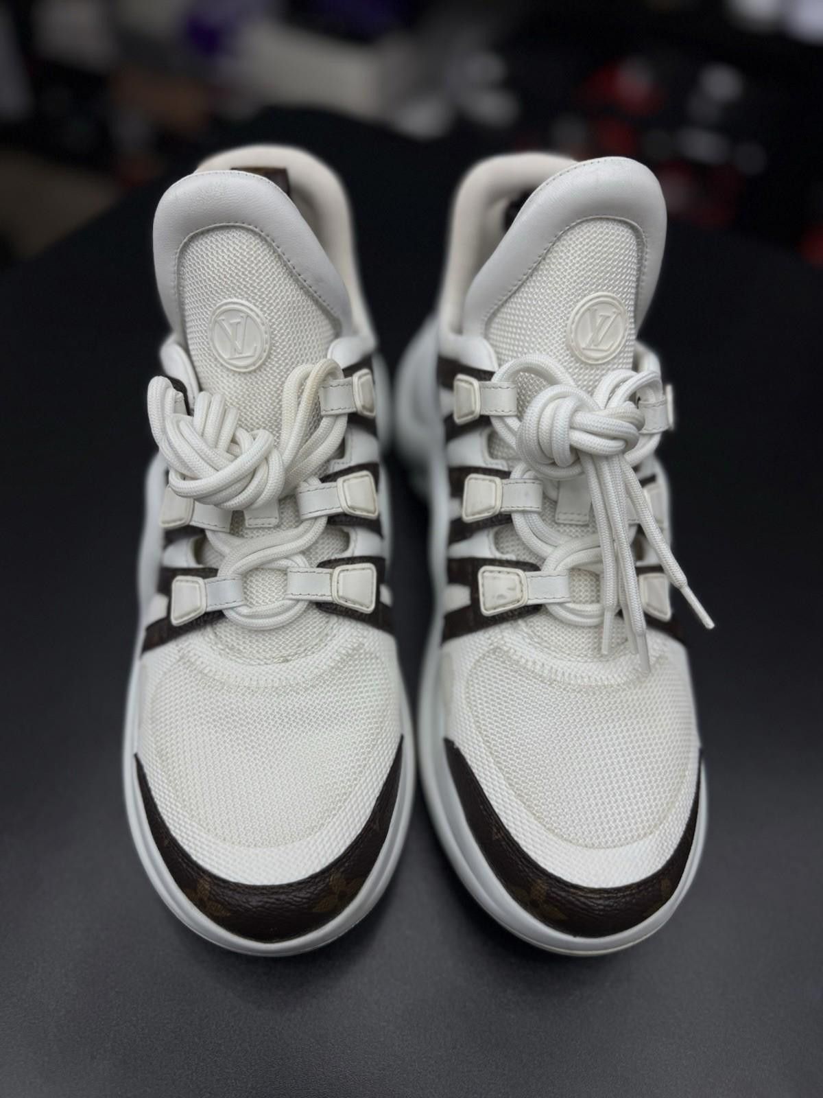 Louis Vuitton Louis Vuitton Archlight Trainer Monogram White 39.5LV/9.5US Size US 9.5 / IT 39.5 - 3 Thumbnail