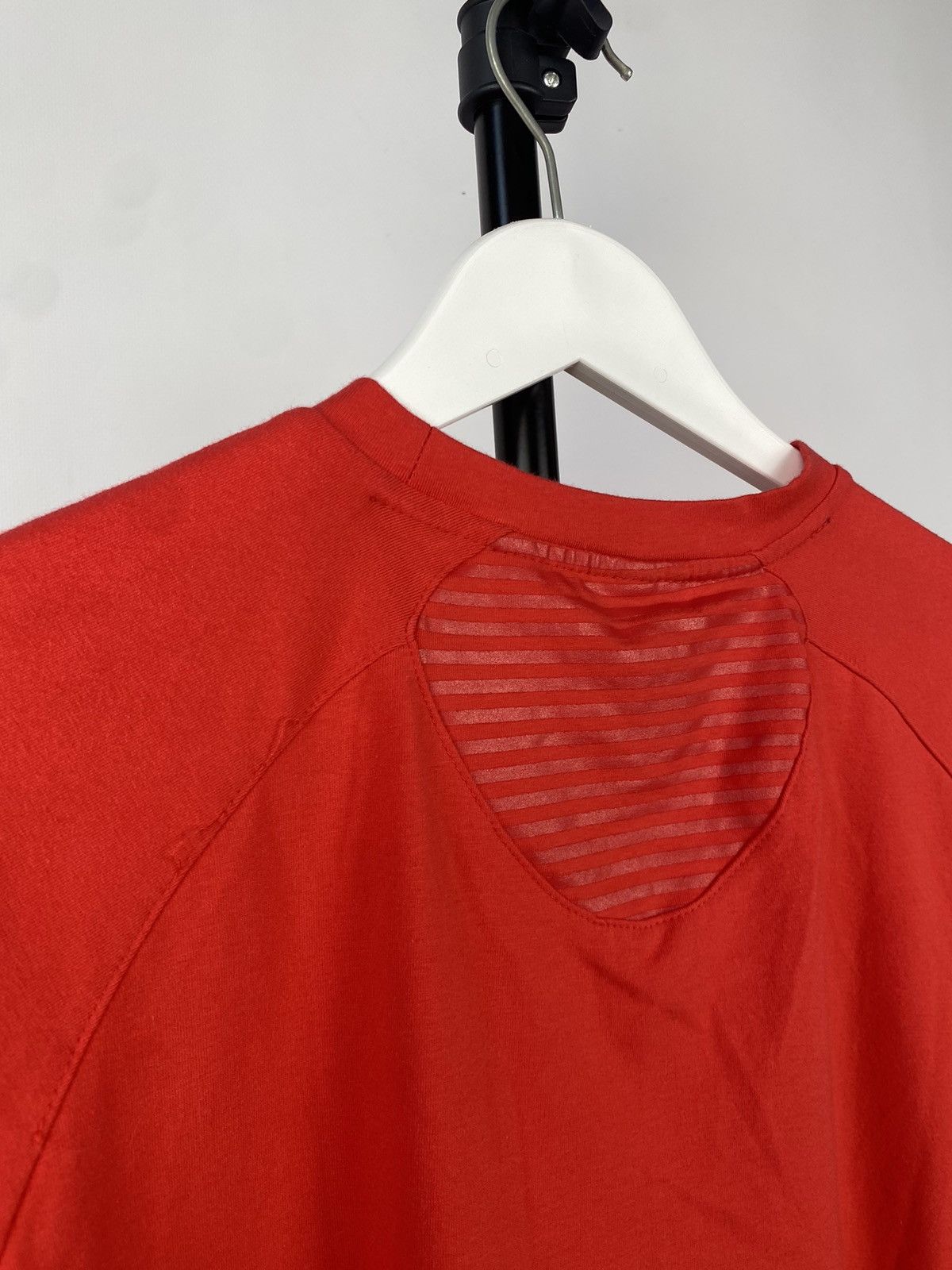 Nike × Vintage Vintage 90s 00s Nike Air Max red T-shirt Size US L / EU 52-54 / 3 - 12 Thumbnail