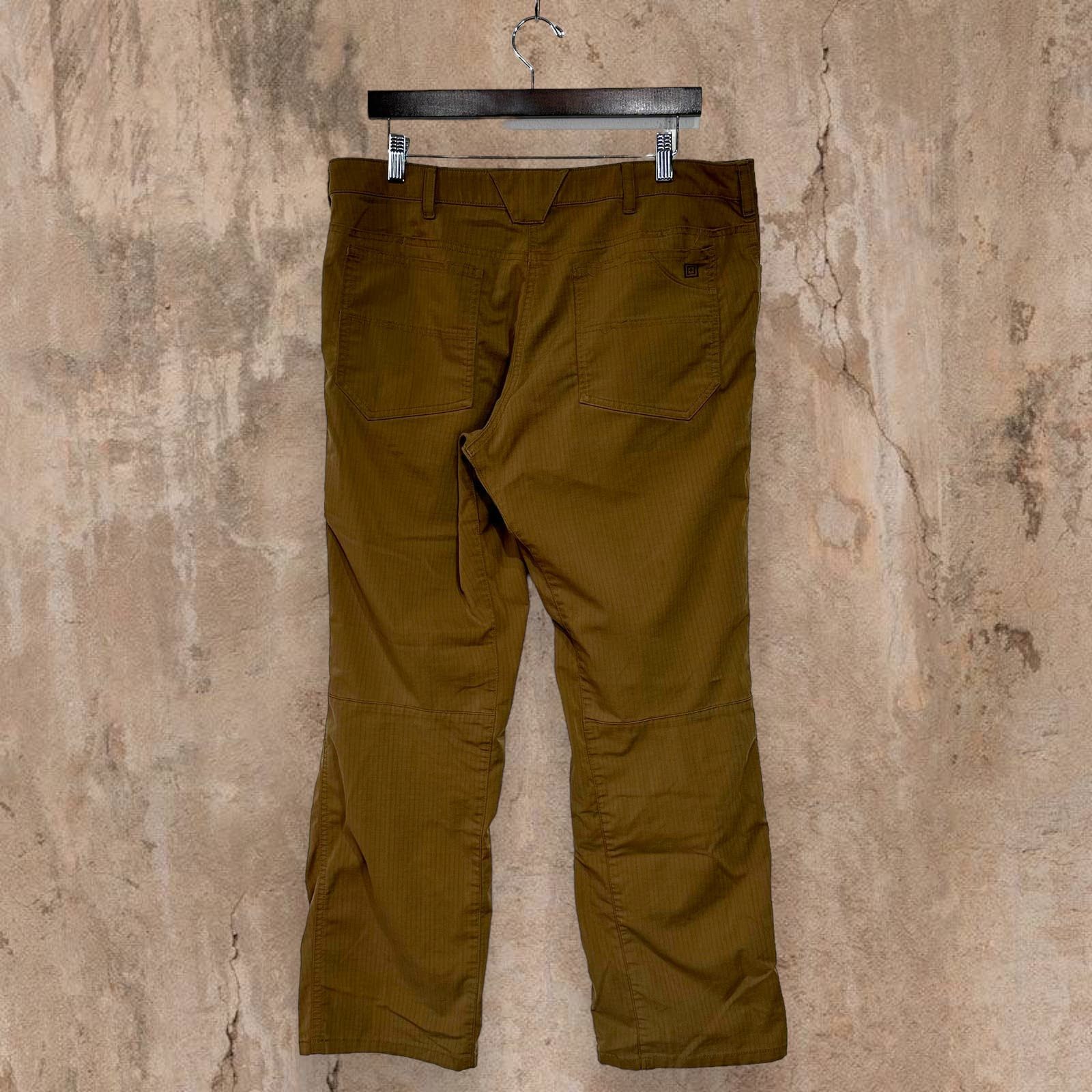 Vintage Vintage 5.11 Tactical Pants Tan Baggy Fit Cargos 90s Size US 36 / EU 52 - 1 Preview