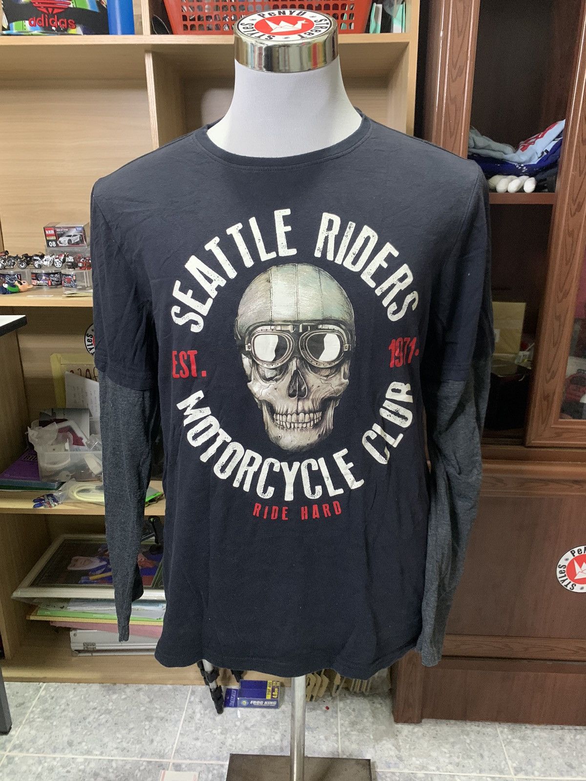 If Six Was Nine Y2K Seattle Riders Harley Davidson Styled Double Layer Tees Size US L / EU 52-54 / 3 - 1 Thumbnail