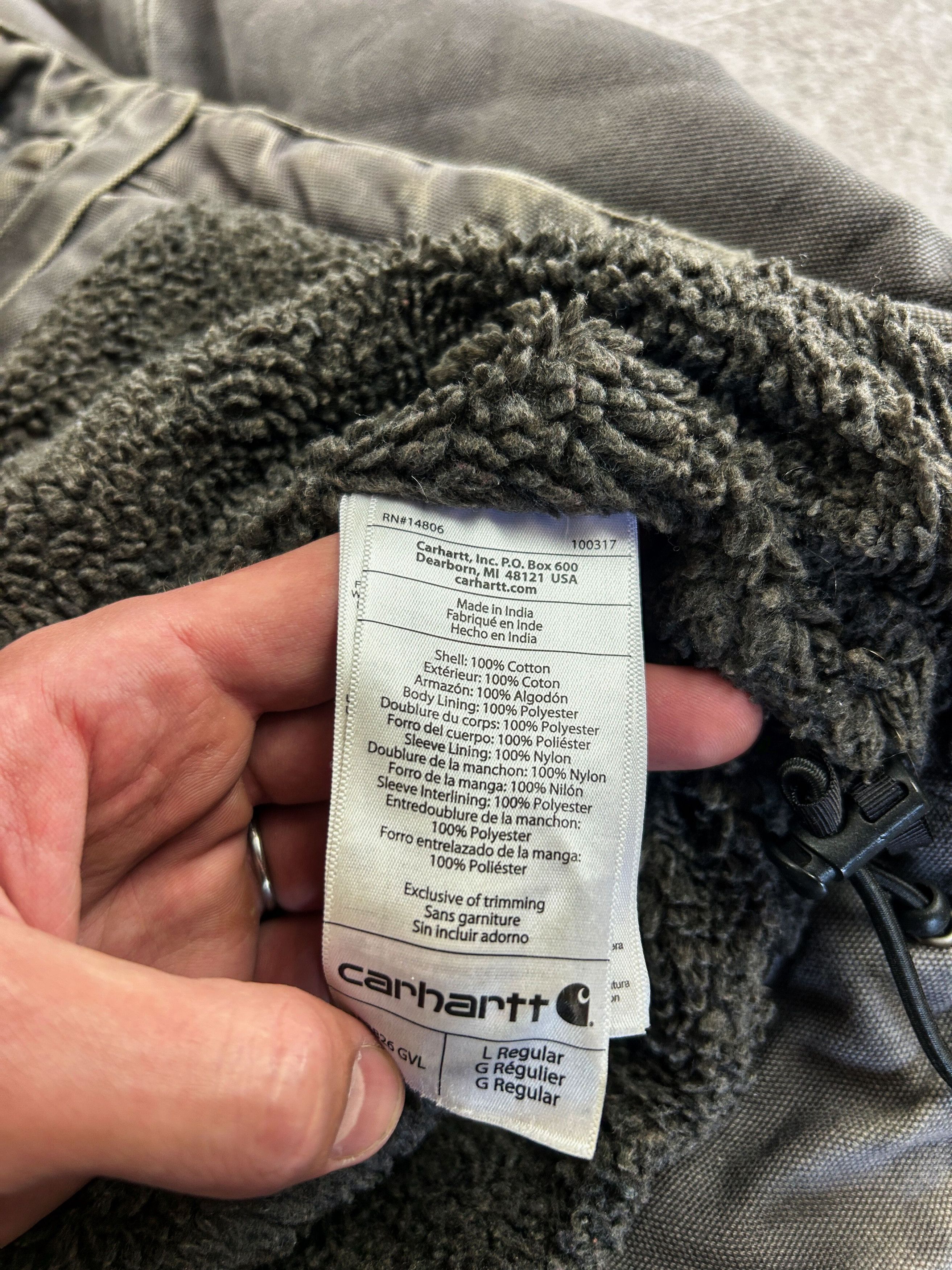 Carhartt Carhartt Hooded Duck Canvas Work Jacket Faded Distressed Size US L / EU 52-54 / 3 - 15 Thumbnail