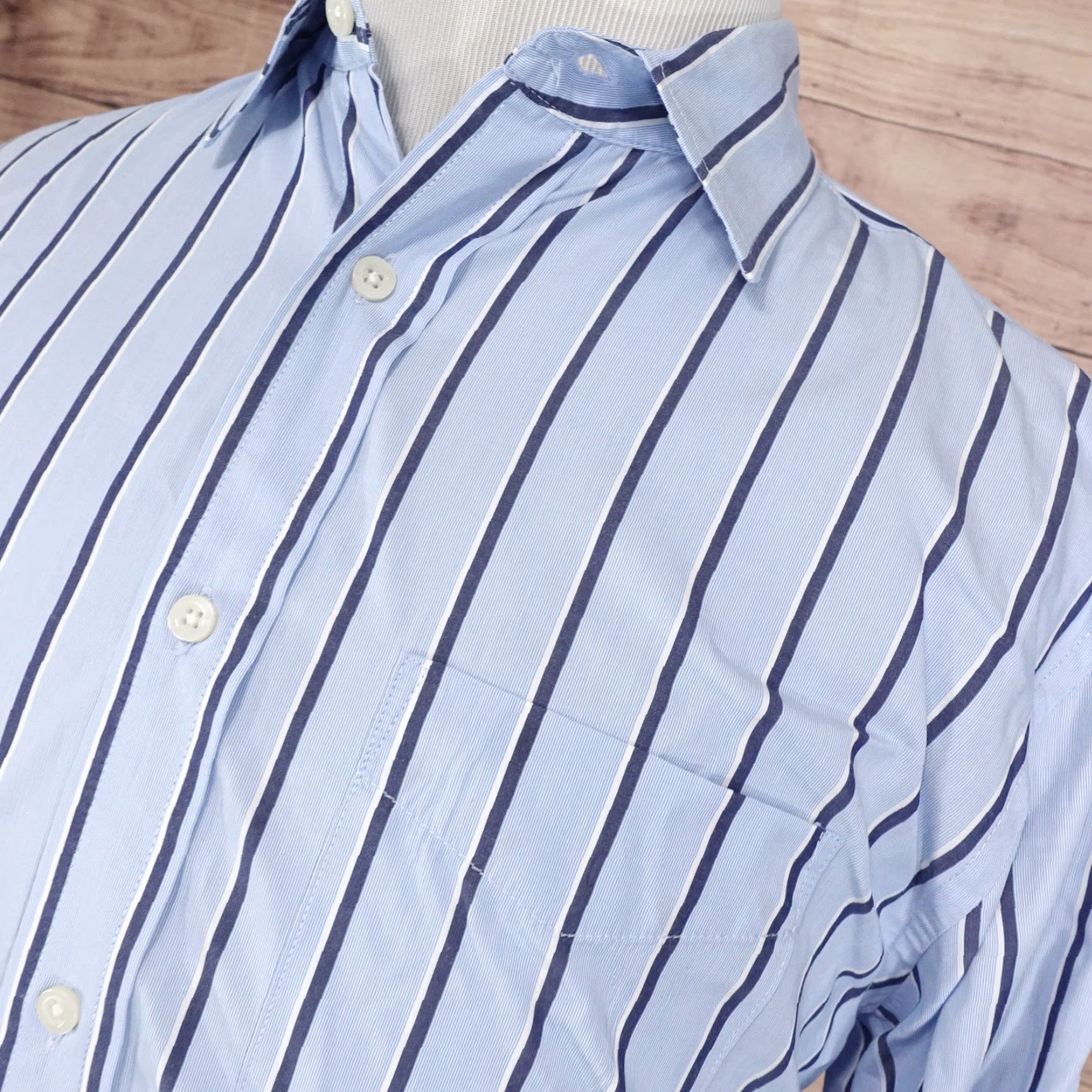 Banana Republic BANANA REPUBLIC Blue Striped Button-Up Shirt Mens Size L Standard Fit Size US L / EU 52-54 / 3 - 2 Thumbnail