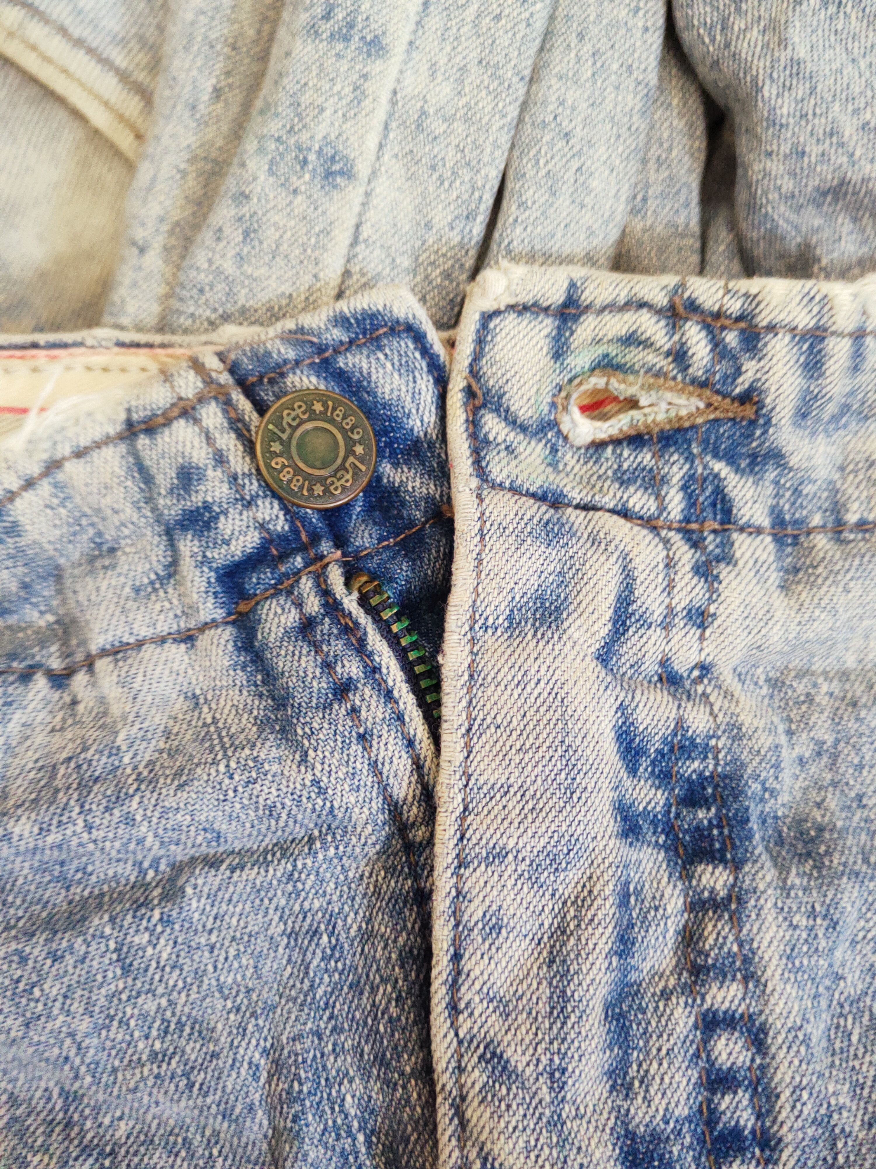 Lee × Vintage Vintage Lee Blue Distressed Faded Jeans Size 35" - 13 Thumbnail