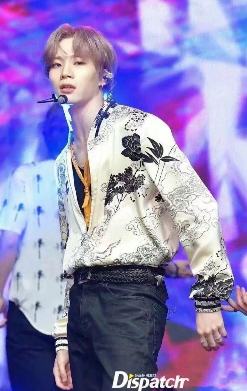 Yves Saint Laurent saint laurent Xiangyun Flower Baseball Uniform jacket 2501- Size US M / EU 48-50 / 2 - 7 Thumbnail