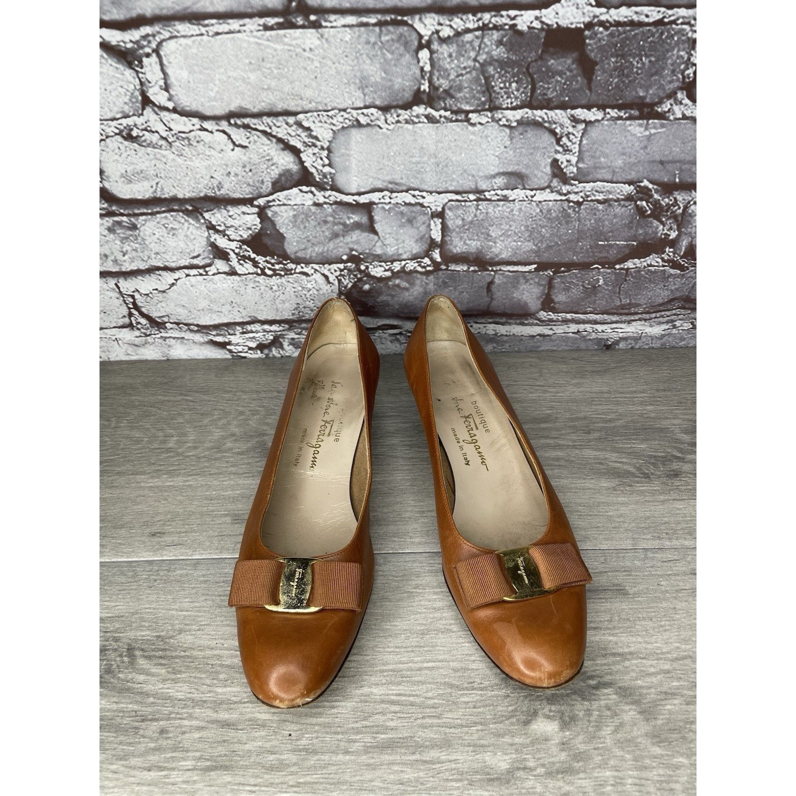 Salvatore Ferragamo Salvatore Ferragamo Boutique Vara Brown Leather Bow Heels Wo Size US 8 / IT 38 - 19 Thumbnail