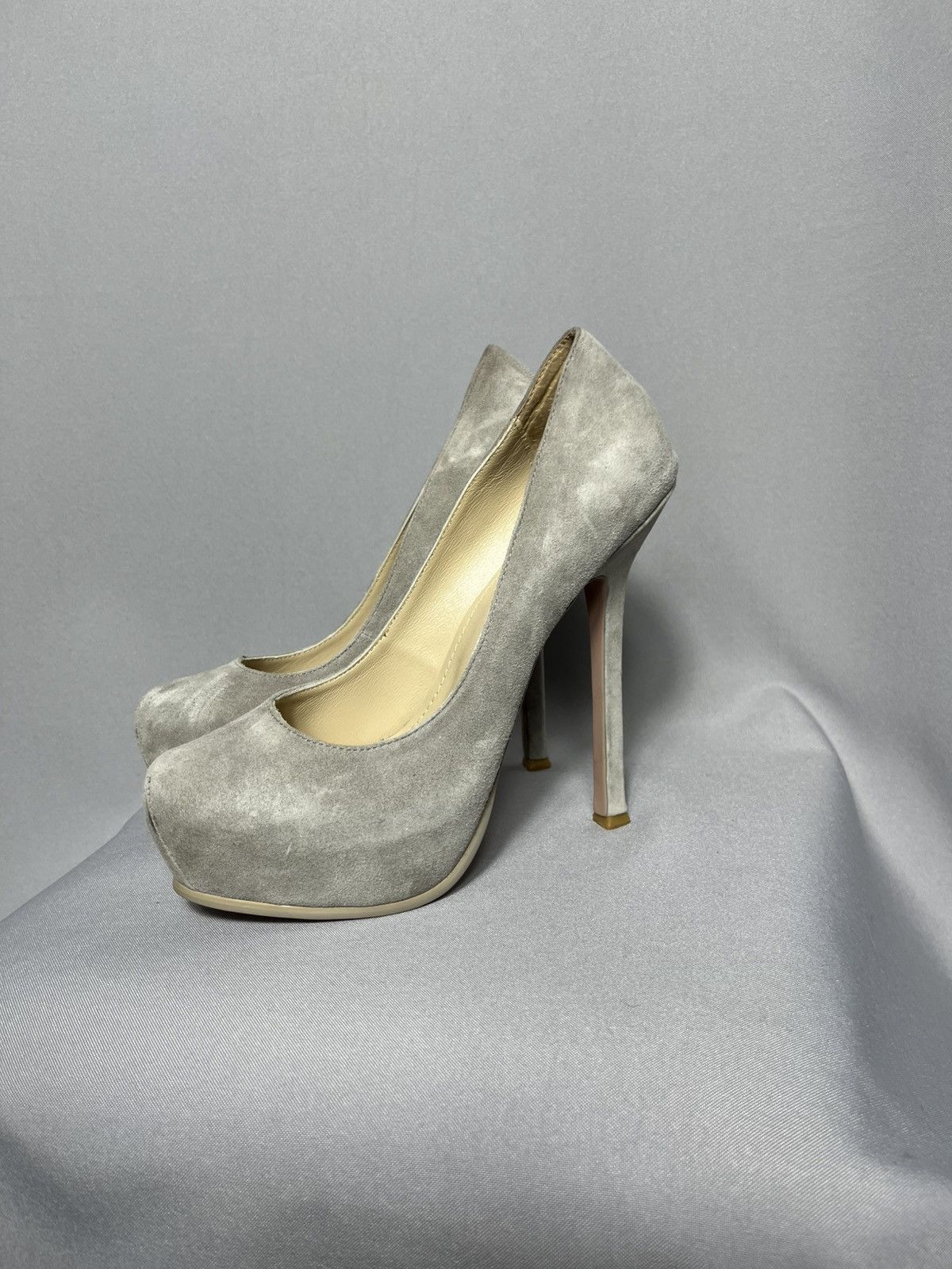 Yves Saint Laurent Yves Saint Laurent Tribute Tribtoo grey Suede Platform YSL Size US 7 / IT 37 - 4 Thumbnail