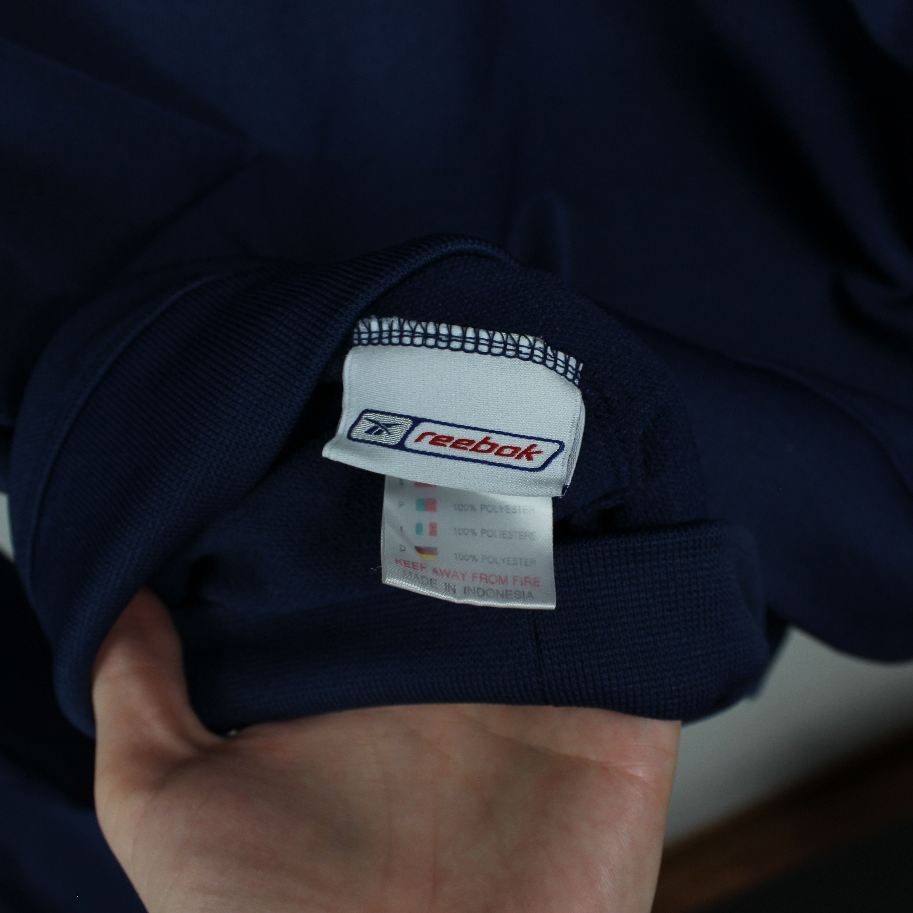 Reebok Reebok hoodie vintage centr logo L Size US L / EU 52-54 / 3 - 8 Thumbnail