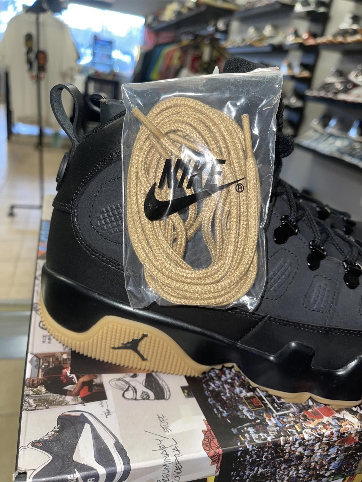Nike Air Jordan 9 RETRO BOOT NRG Men's Black Gum US Size 9.5 NIB Size US 9.5 / EU 42-43 - 3 Thumbnail