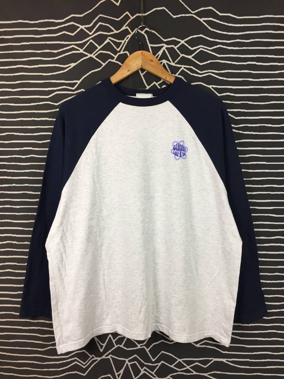 Japanese Brand W.W.G.Who's Who Gallery Glitter Like A Toy Raglan Tee Size US L / EU 52-54 / 3 - 4 Thumbnail