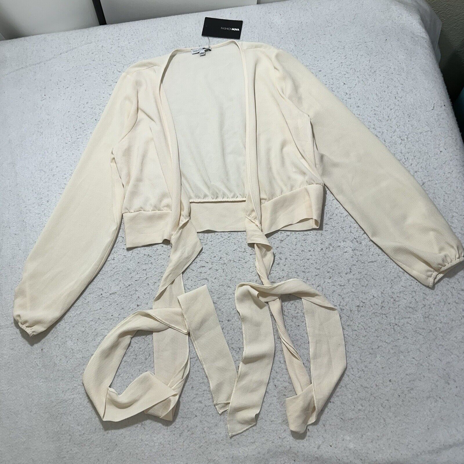 Other Fashion Nova Medium Little White Lies Top Tie Waist Blouse Size M / US 6-8 / IT 42-44 - 1 Thumbnail