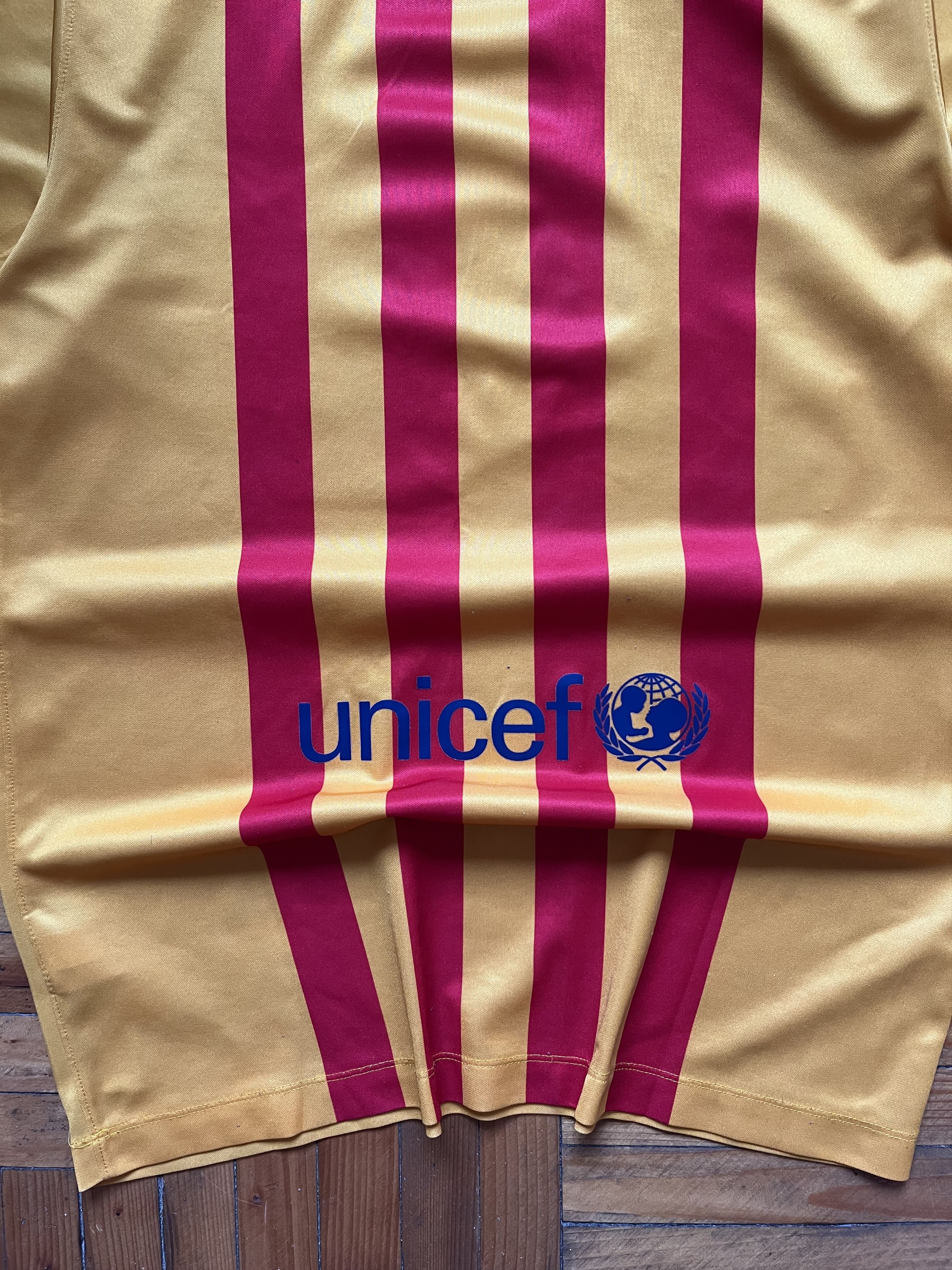 Nike FC Barcelona 2015/16 Nike Away Soccer Jersey Football Shirt Size US S / EU 44-46 / 1 - 6 Thumbnail