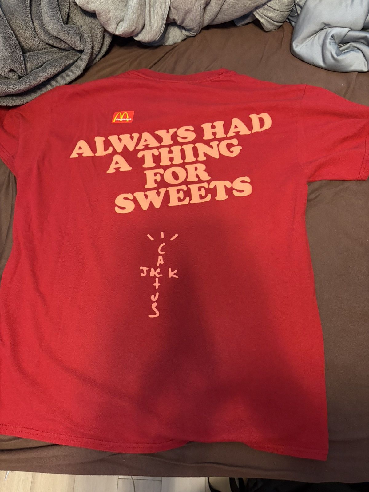 Travis Scott Travis Scott Mcdonalds apple pie t shirt Size US M / EU 48-50 / 2 - 2 Thumbnail