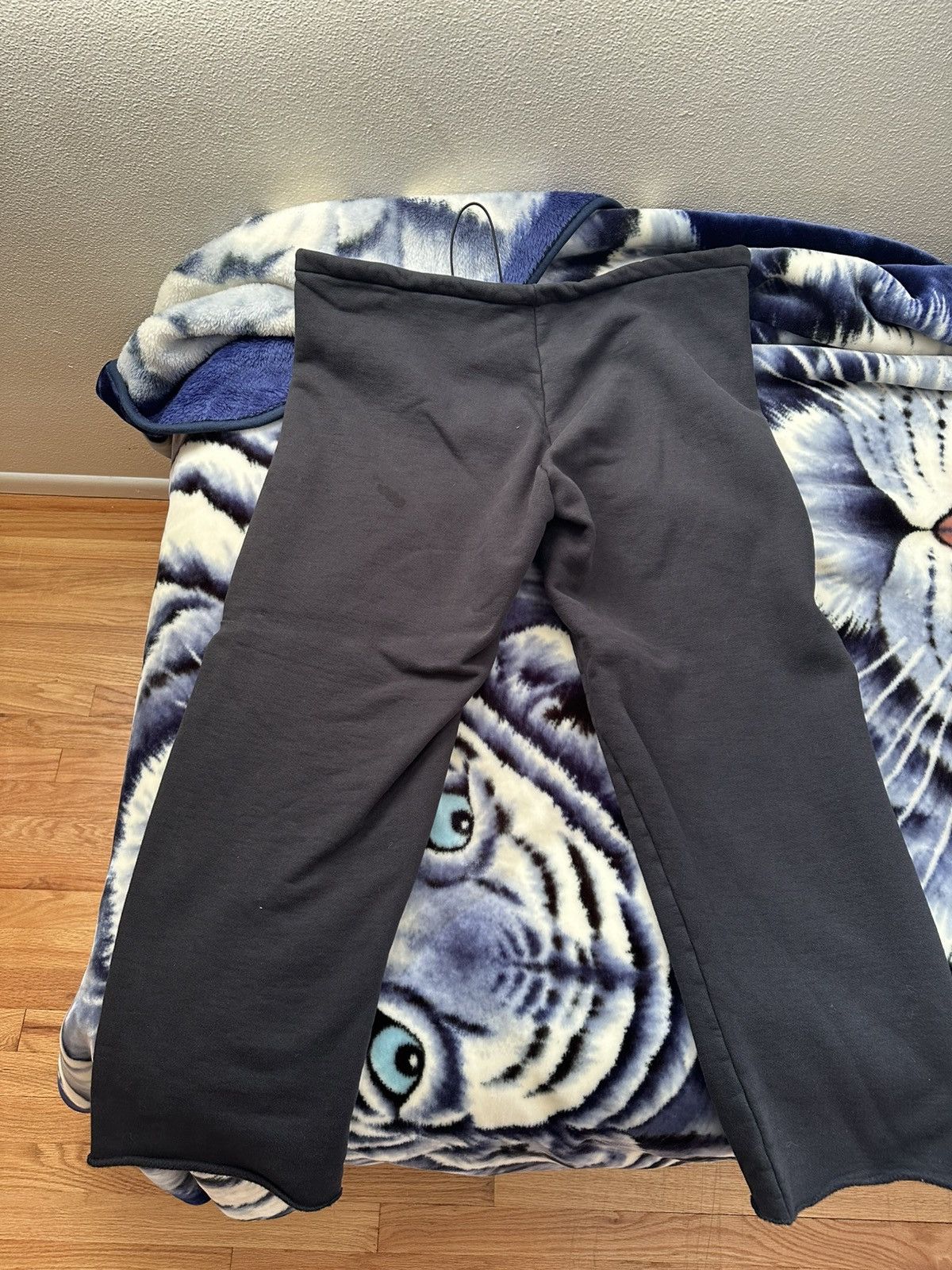 Other Vultures sweatpants Size US 32 / EU 48 - 2 Thumbnail