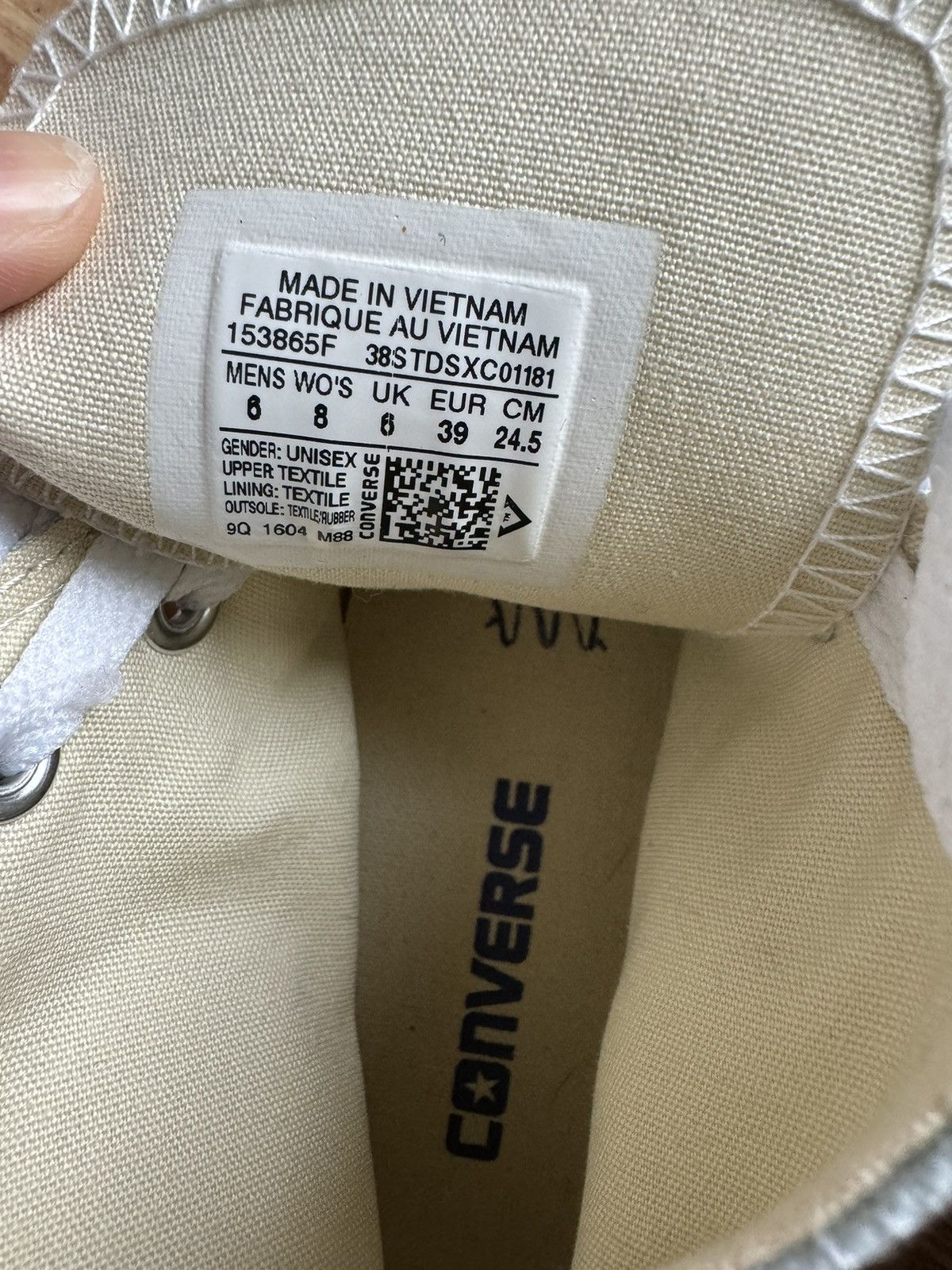 Converse Converse All Stars High Tops NWOT Size US 8 / IT 38 - 13 Thumbnail