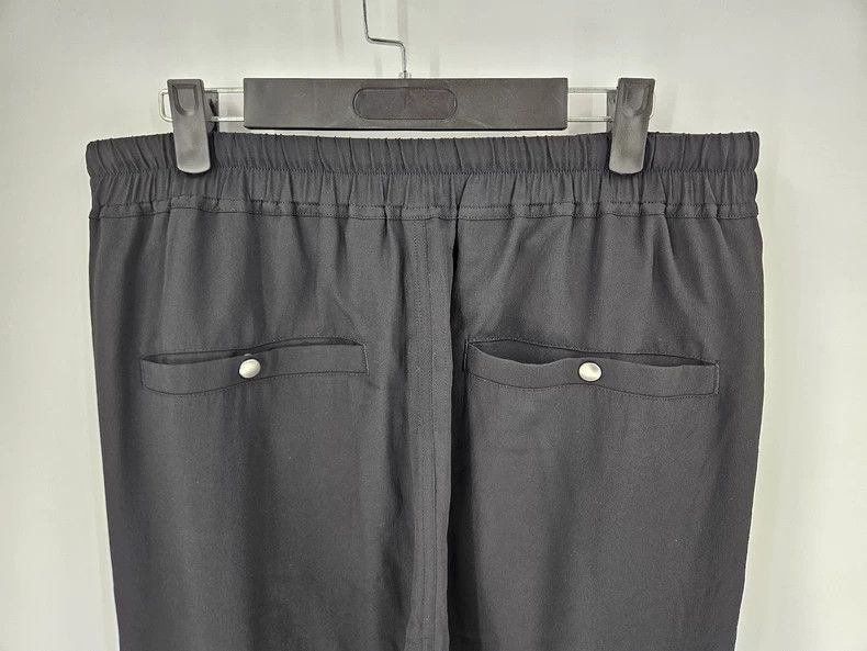 Rick Owens rick owens size 12 SS23 black silk-blend cropped pants Size US 28 / EU 44 - 4 Thumbnail