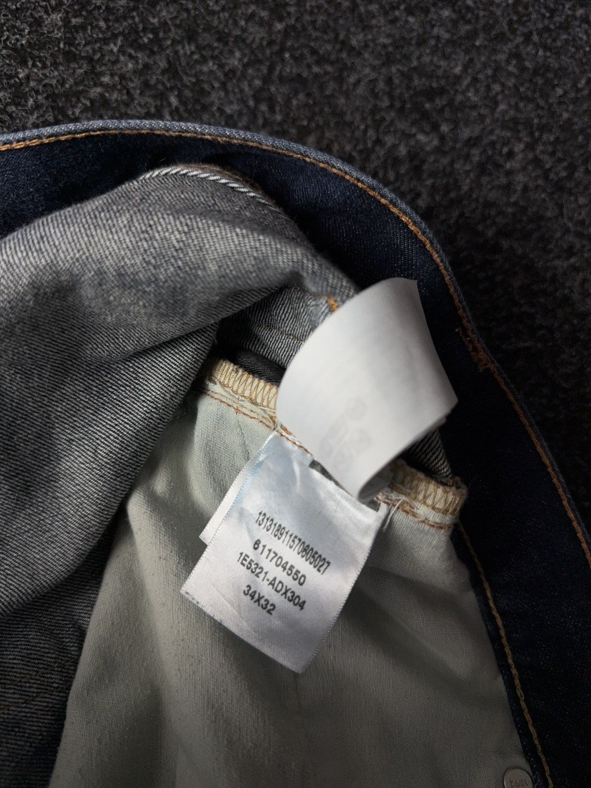 Abercrombie & Fitch 00s Abercrombie & Fitch Distressed Jeans Denim Pants Mexico Size US 34 / EU 50 - 9 Thumbnail