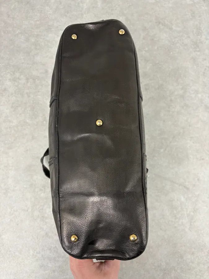 Yves Saint Laurent 2000s Yves Saint Laurent Star Black Shiny Leather Handle Bag Size ONE SIZE - 7 Thumbnail