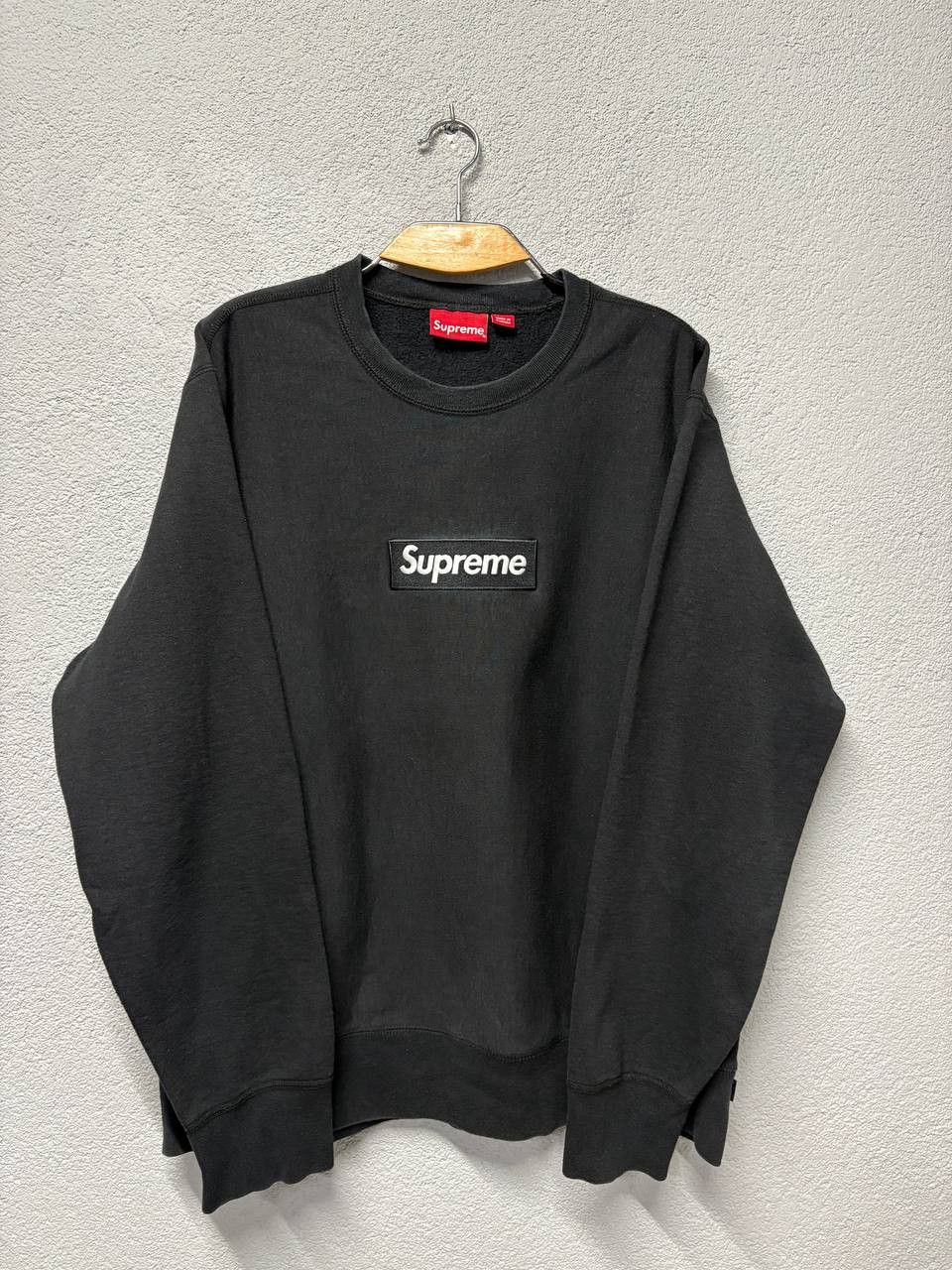 Supreme Supreme sweatshirt made in Canada size L Size US L / EU 52-54 / 3 - 11 Thumbnail