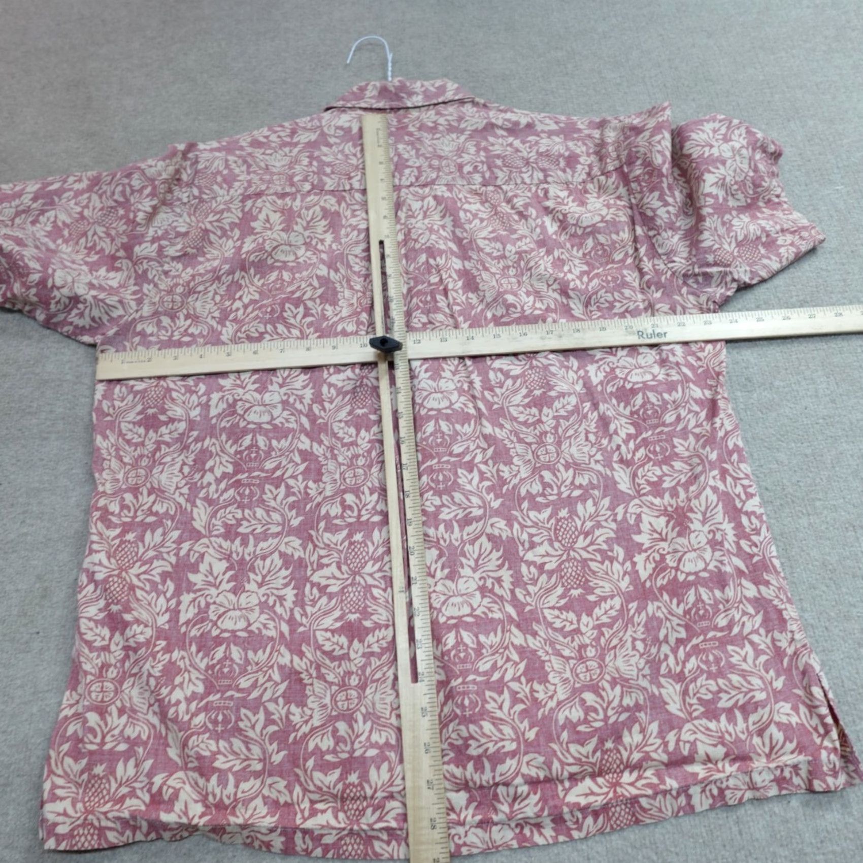 Tori Richard Tori Richard Shirt Large Red Beige Floral Reverse Print Hawaiian Made in USA Men L Beige Floral Reverse Print Shirt Size US L / EU 52-54 / 3 - 4 Thumbnail