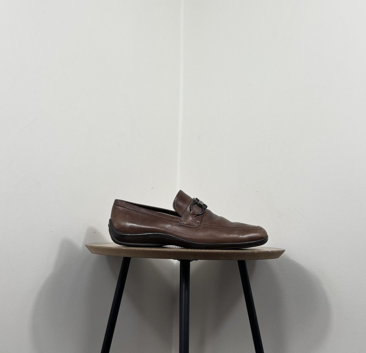Salvatore Ferragamo Salvatore Ferragamo Men’s Dinamo Gancini Bit Leather Loafers Size US 8.5 / EU 41-42 - 2 Thumbnail