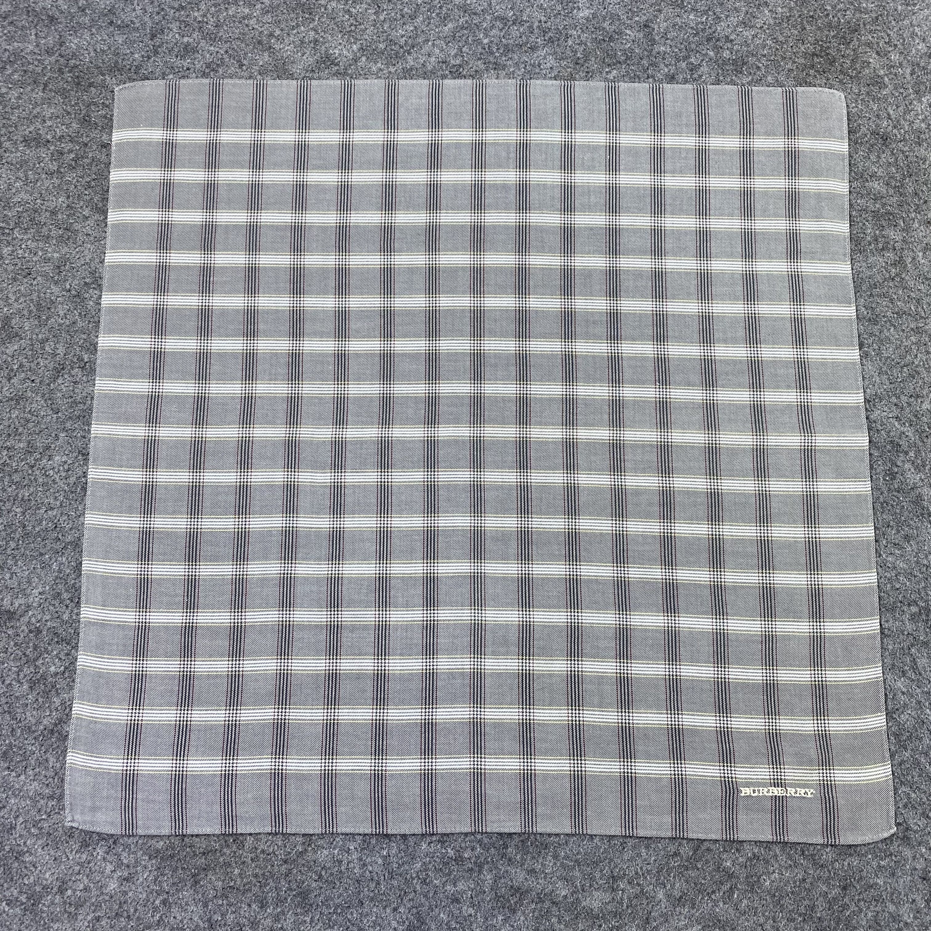 Burberry Burberry Handkerchief / Bandana / Neckerchief-B2214 Size ONE SIZE - 3 Thumbnail
