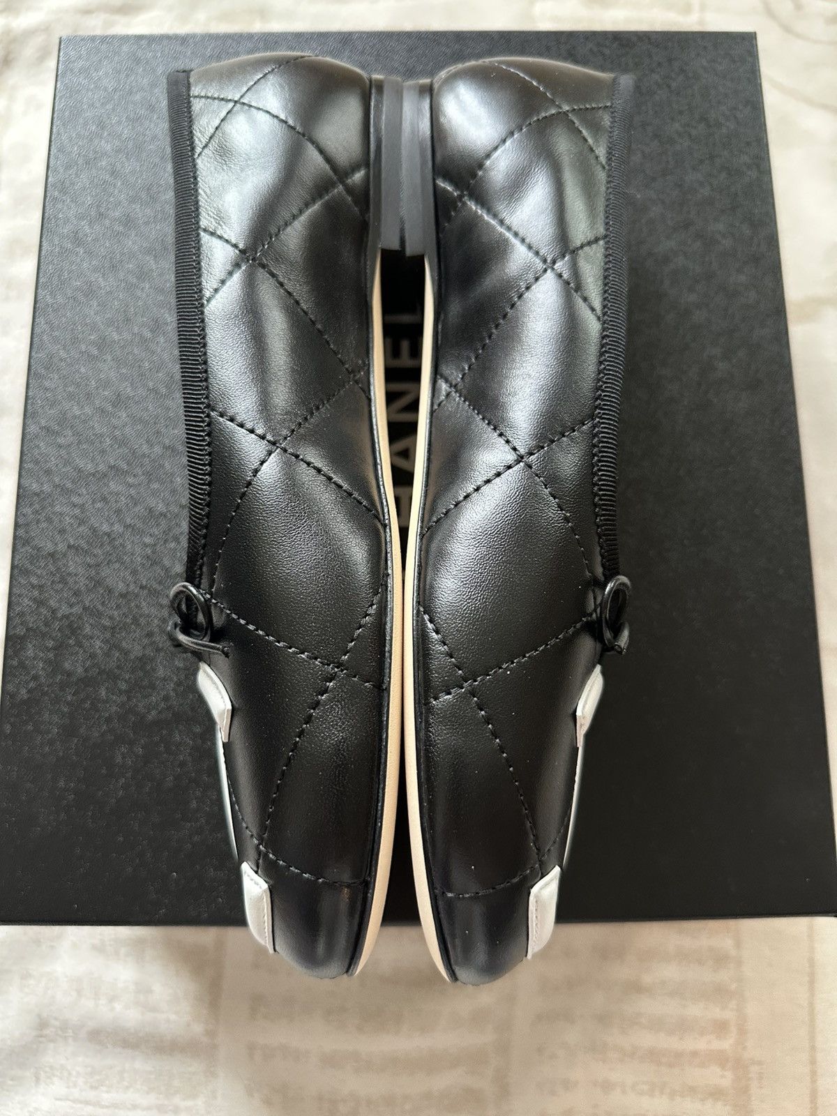 Chanel chanel 26M coco beach cambon flat black color size 38 Size US 8 / IT 38 - 6 Thumbnail