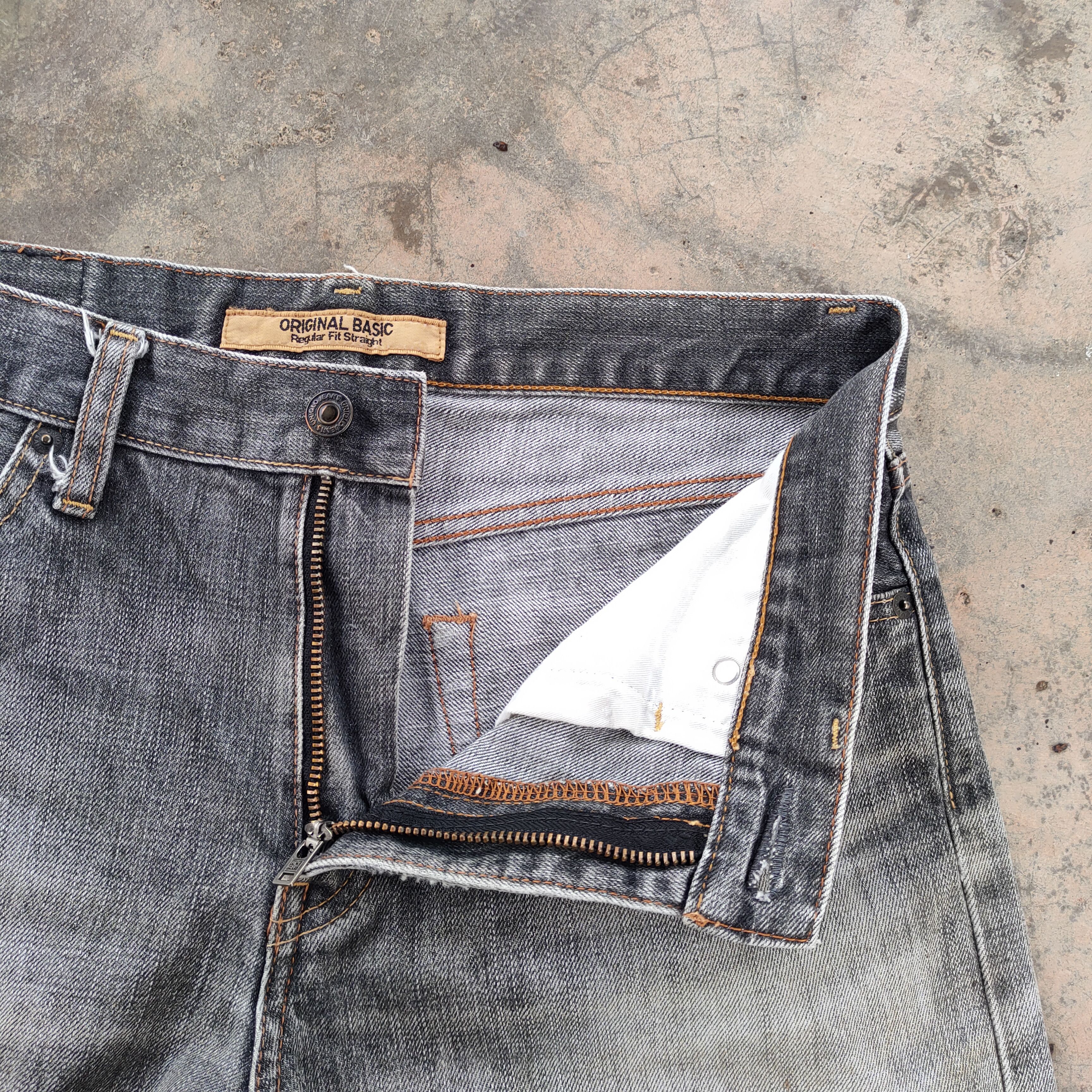 Japanese Brand JAPANESE VINTAGE FADED RIPPED JEANS DENIM PANTS Size US 32 / EU 48 - 9 Thumbnail