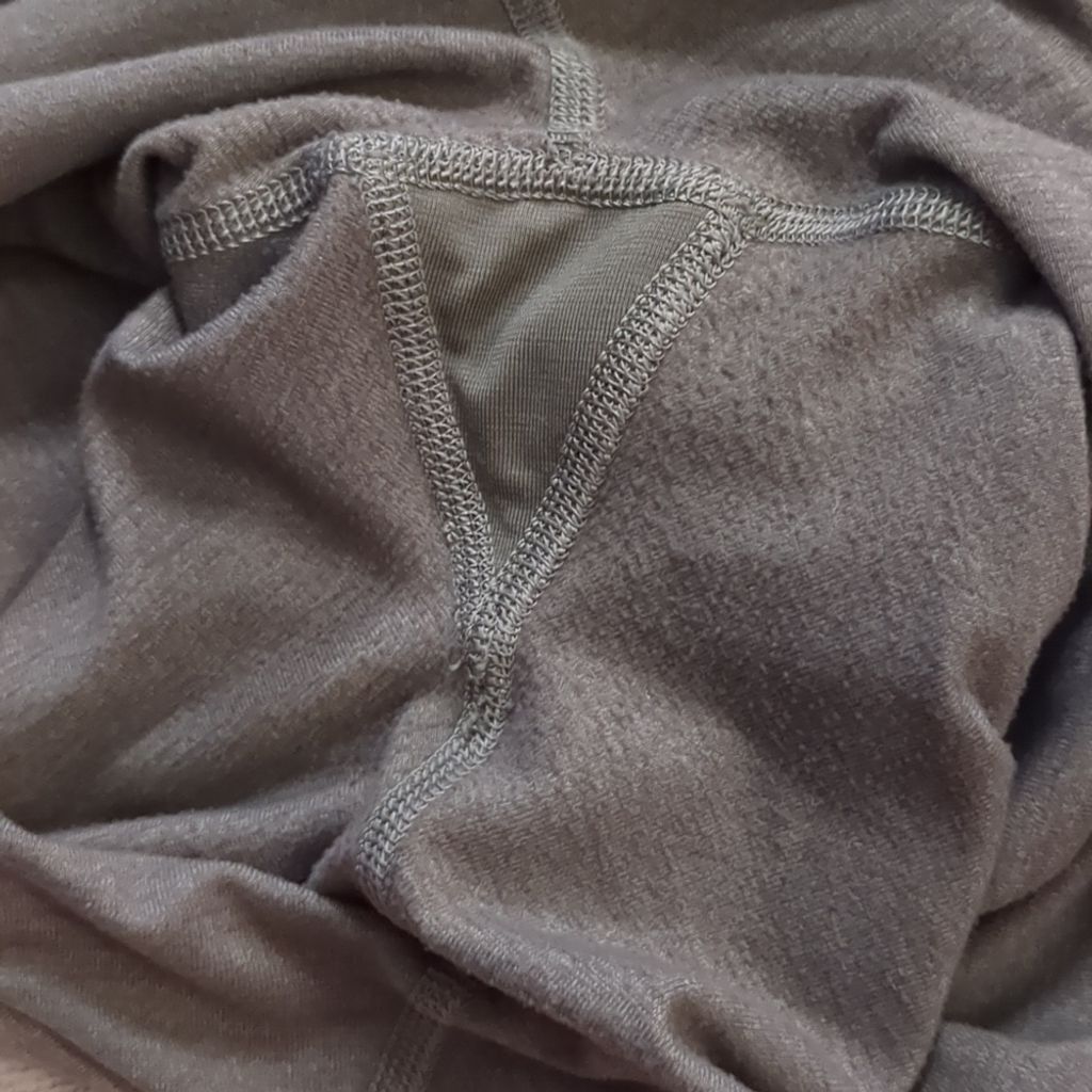 Lululemon Lululemon gray cropped leggings size 4 Size 27" / US 4 / IT 40 - 7 Thumbnail