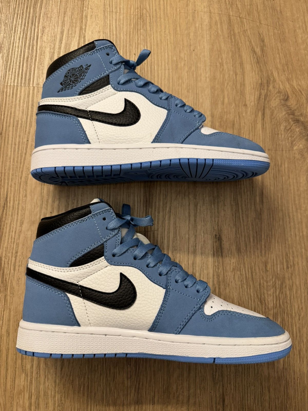 Jordan Brand Nike Air Jordan 1 High Retro UNC University Blue 39 sneakers Size US 8 / IT 38 - 3 Thumbnail