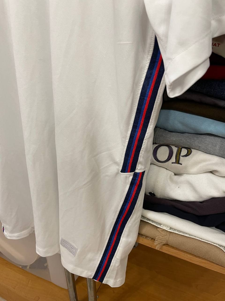 Nike Nike England 2019/20 Home Soccer Jersey Blokecore Size US L / EU 52-54 / 3 - 4 Thumbnail