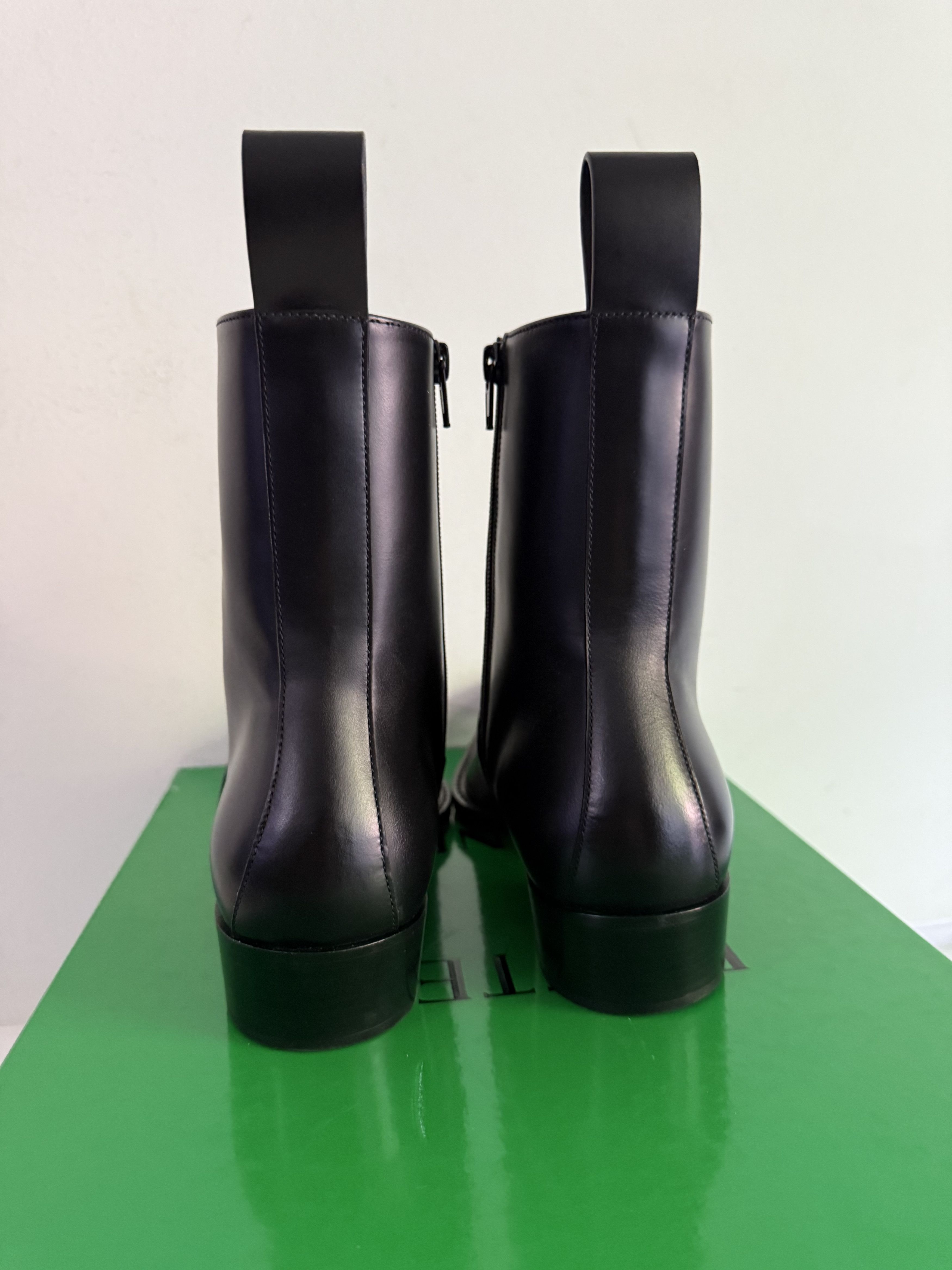 Bottega Veneta Leather Ankle Boots Zipped Size US 9 / EU 42 - 5 Thumbnail