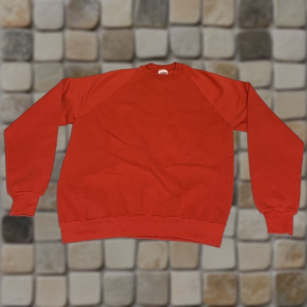 Dickies VINTAGE Dickies Mens M/L Red Blank Crewneck Sweatshirt USA 50/50 Crewneck Sweatshirt Mens Red 1990s Dickies Womens/Mens? Size US M / EU 48-50 / 2 - 1 Thumbnail