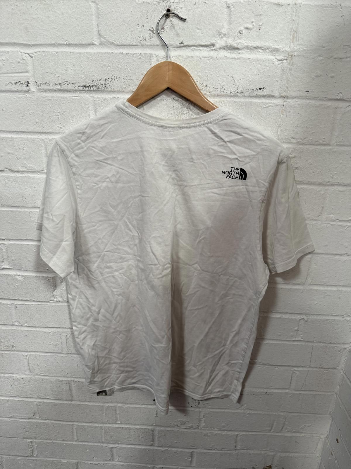 The North Face The North Face White Logo T-Shirt - Men's Size 34 Size US M / EU 48-50 / 2 - 4 Thumbnail