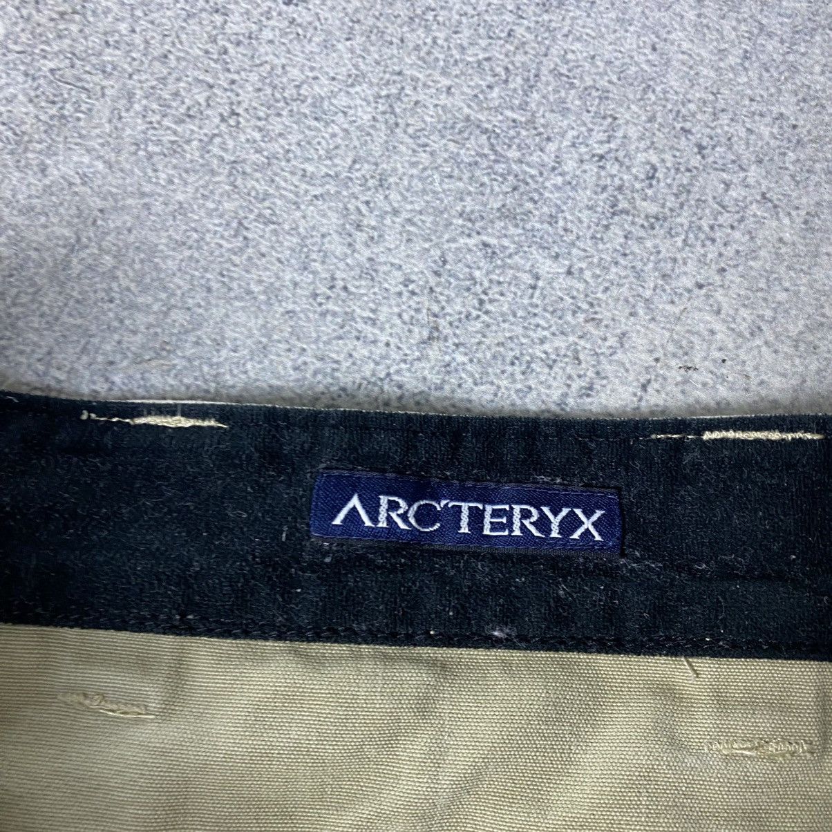 Arc'teryx Vintage Arc’teryx Shorts Size US 32 / EU 48 - 10 Thumbnail