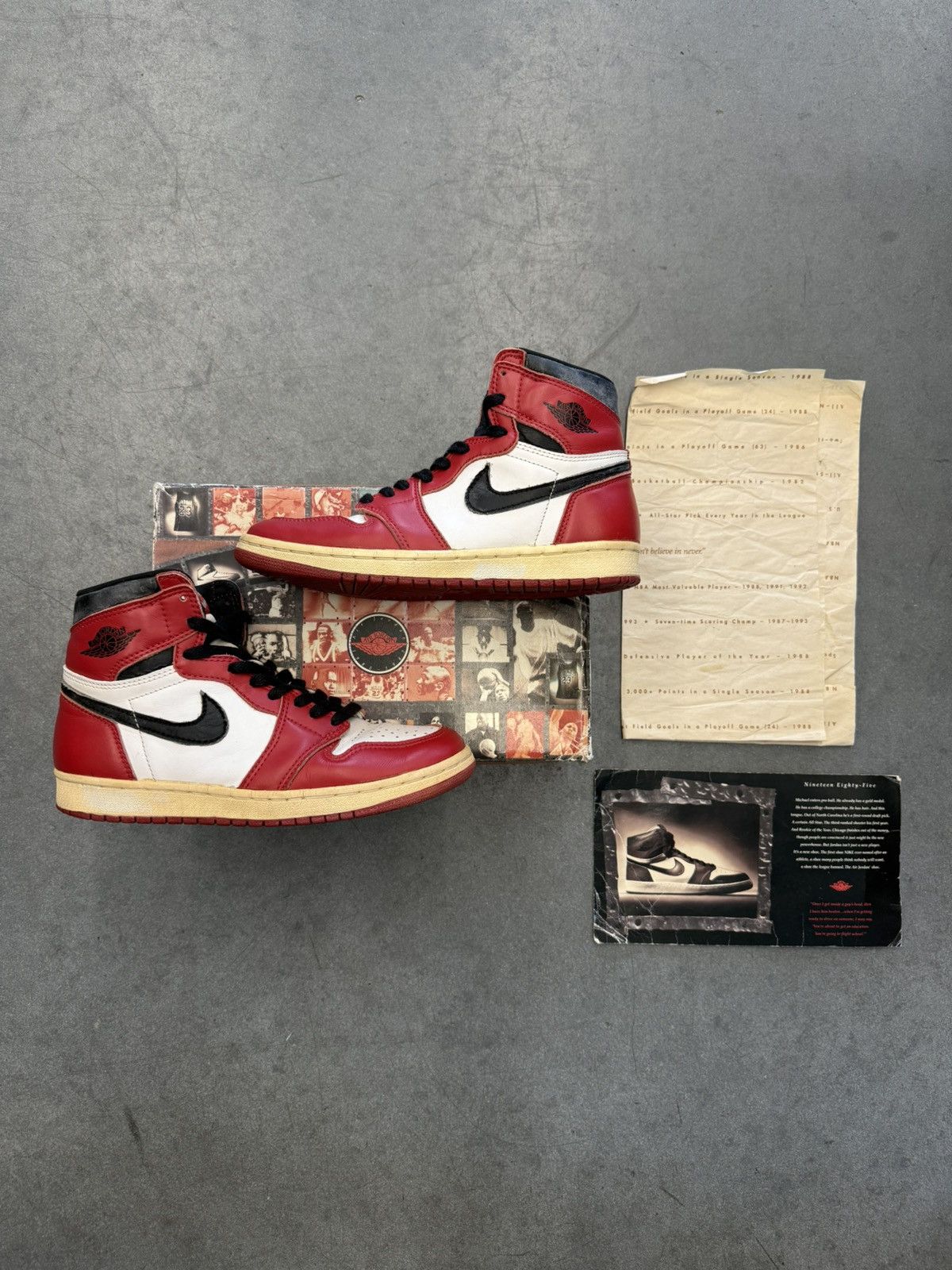 Jordan Brand 1994 Air Jordan 1 Chicago High Size 7.5 (Replacement Box) Size US 7.5 / EU 40-41 - 1 Thumbnail