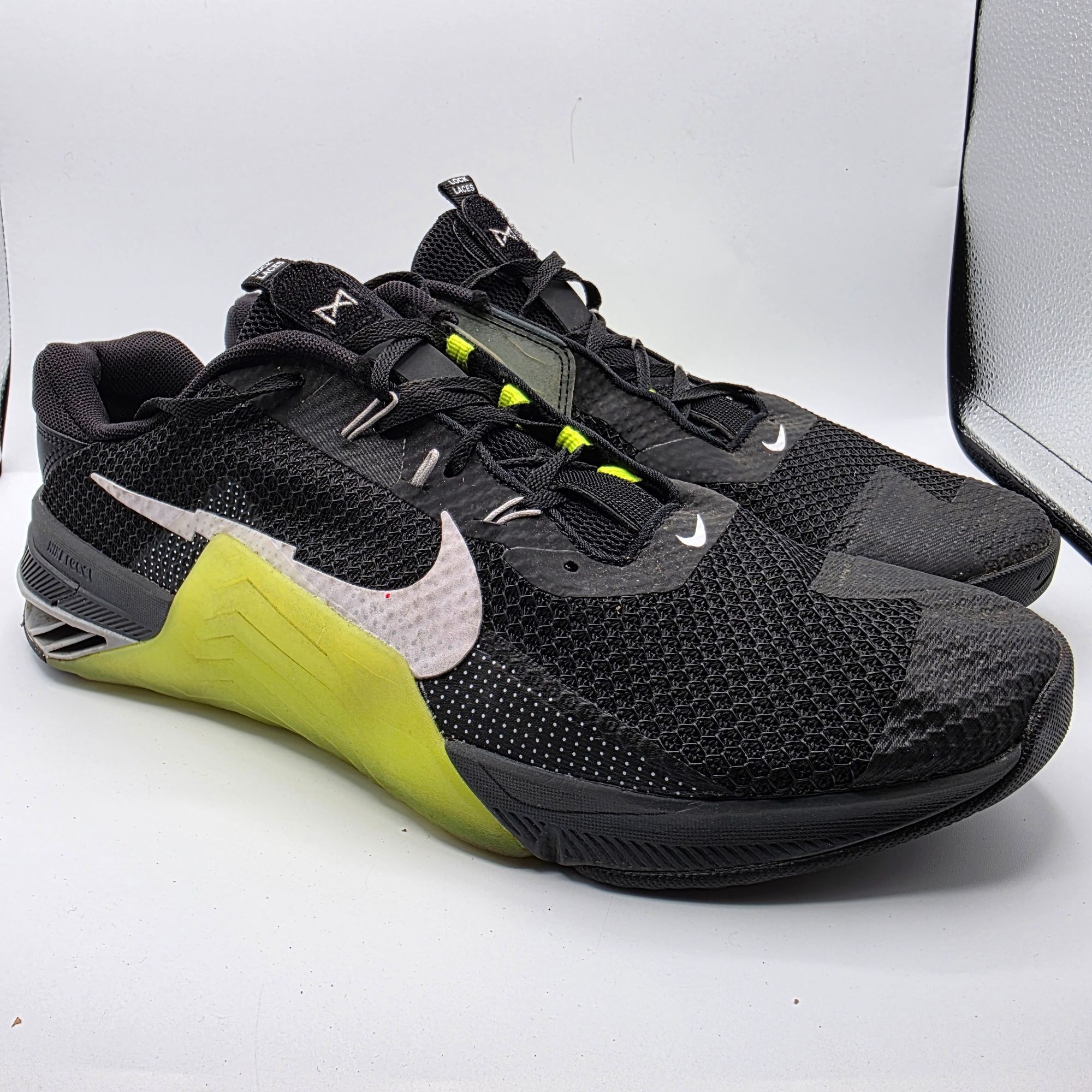 Nike Nike Metcon 7 Black White Volt Iron Gray Mens Size 14 Athlet Size US 14 / EU 47 - 1 Thumbnail