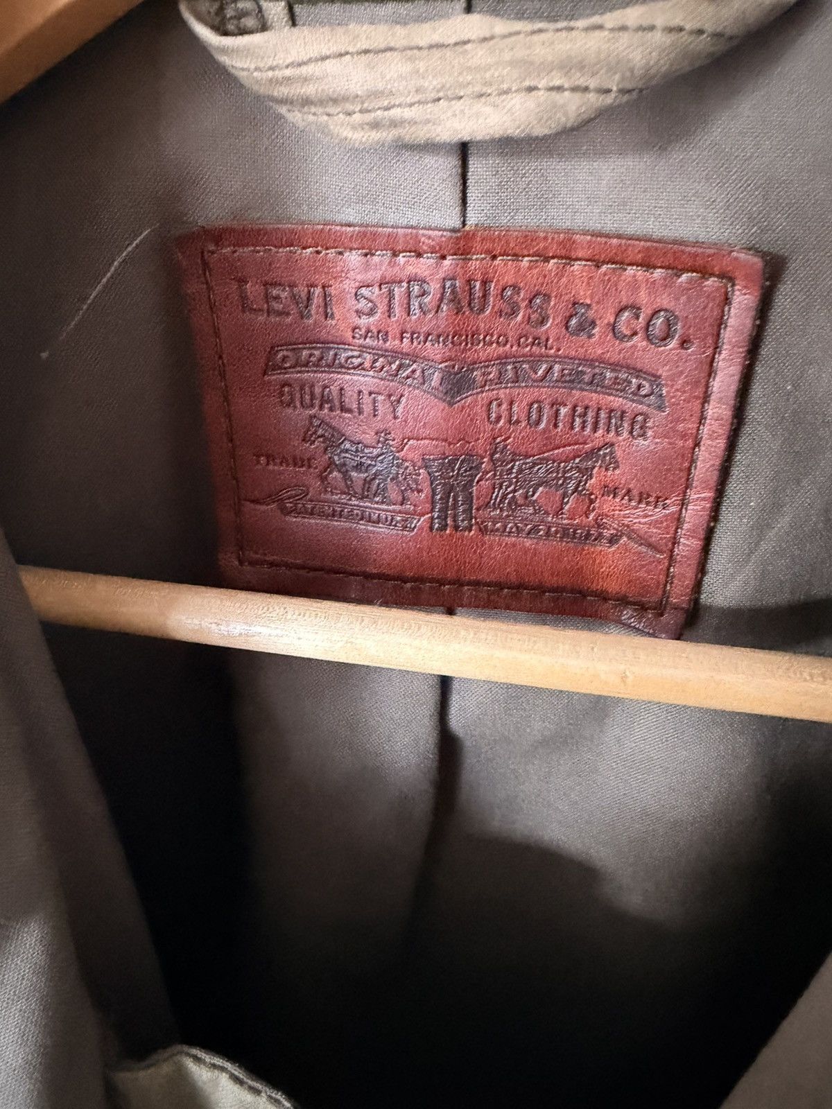 Filson × Levi's Levis x Filson hunter trucker jacket. Size US L / EU 52-54 / 3 - 7 Thumbnail