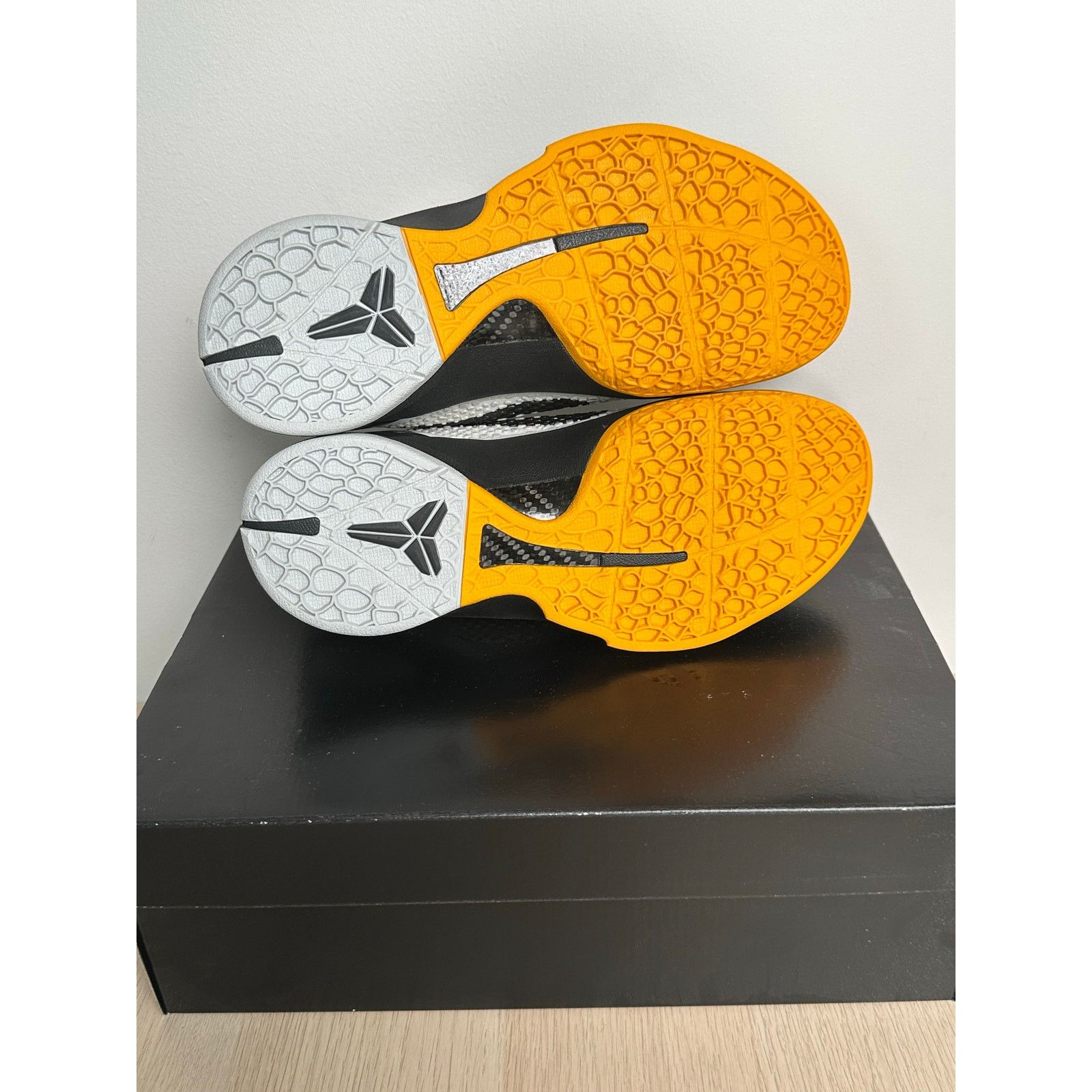Nike Kobe 6 Protro Playoff Pack Del Sol Sneaker- Size 7.5M - NEW Size US 7.5 / EU 40-41 - 6 Thumbnail