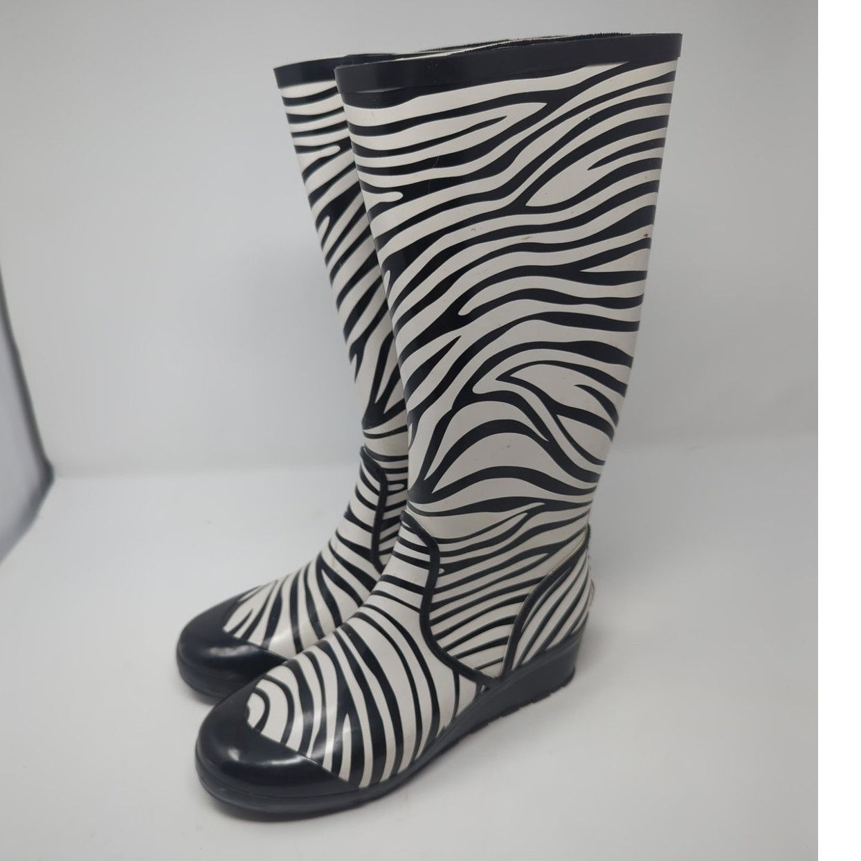 Michael Kors Michael Kors Zebra Rain Womens Wedges Boots Size 8 Size US 8 / IT 38 - 1 Thumbnail