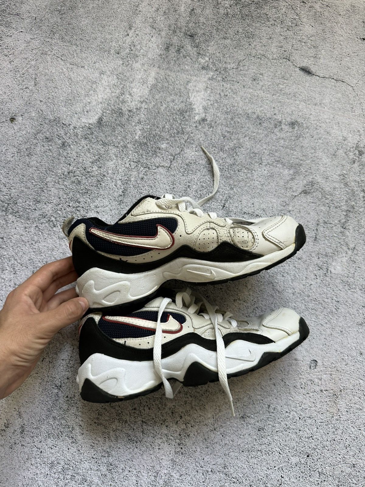 Nike Vintage Nike Low Sneaker Og 1997 Streetwear Hype Retro Fit Size US 7 / IT 37 - 2 Thumbnail