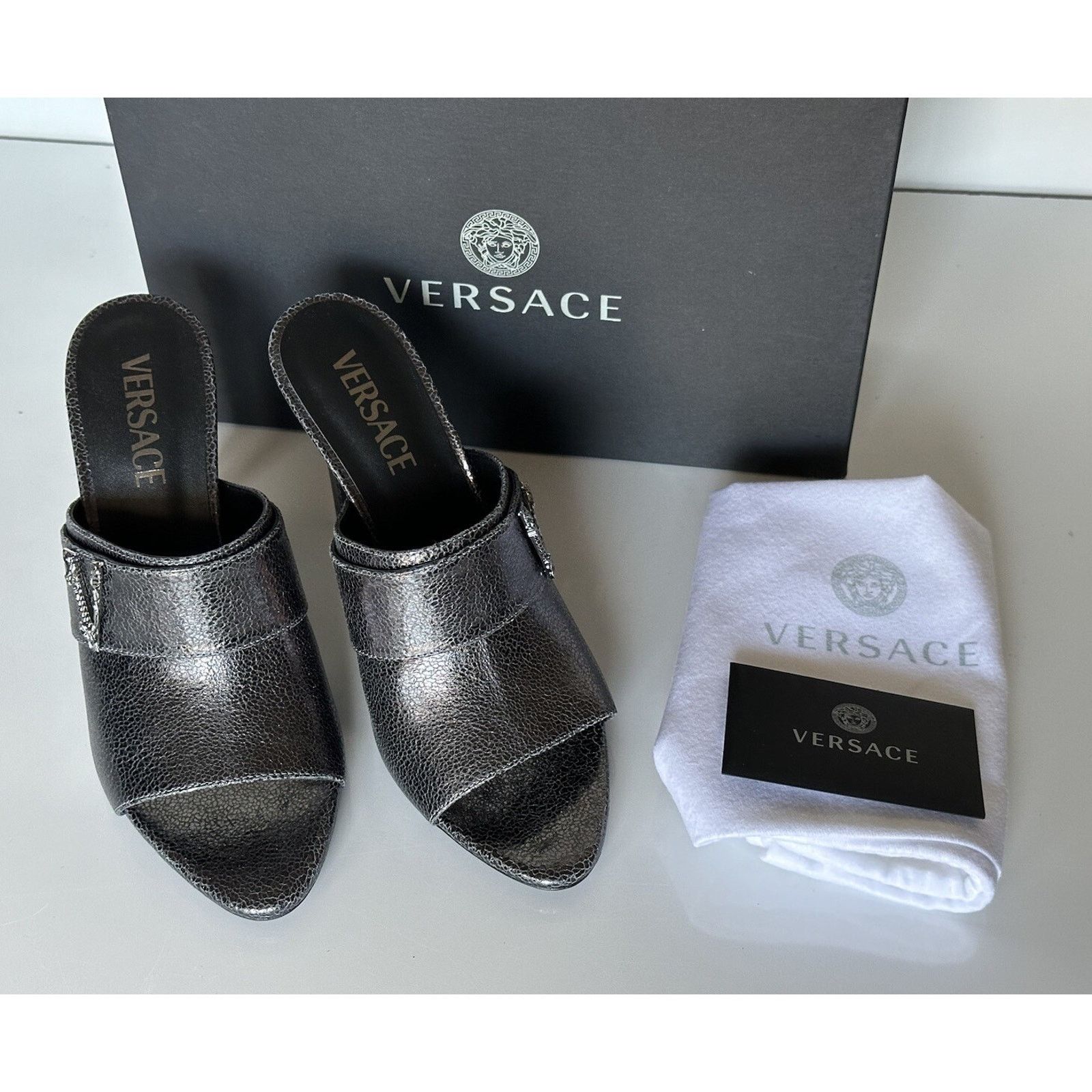 Versace Versace Virtus Leather Black Sandals Shoes 7 US 1011901 Size US 7 / IT 37 - 12 Thumbnail