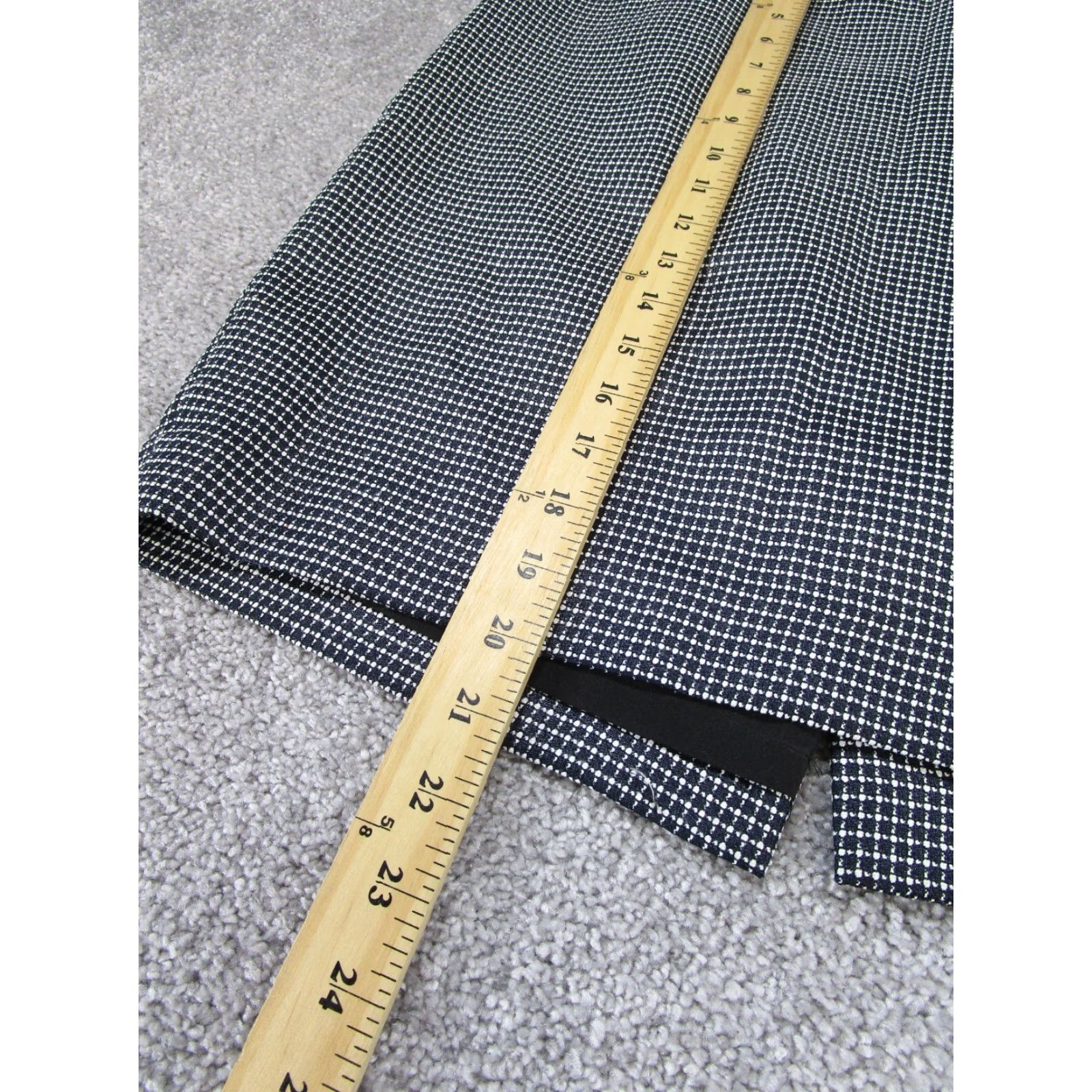 Ann Taylor VINTAGE Ann Taylor Skirt Womens 8 Petite Black/White Pencil Office Knee Length Zipper Zipper Size 30" / US 8 / IT 44 - 2 Thumbnail